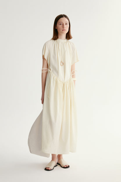 #color_cream white