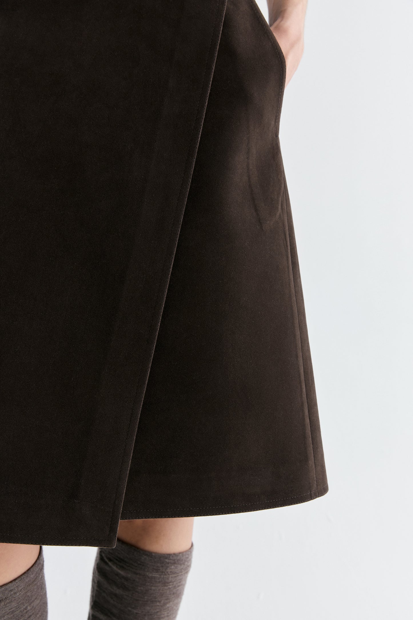 #color_raw umber