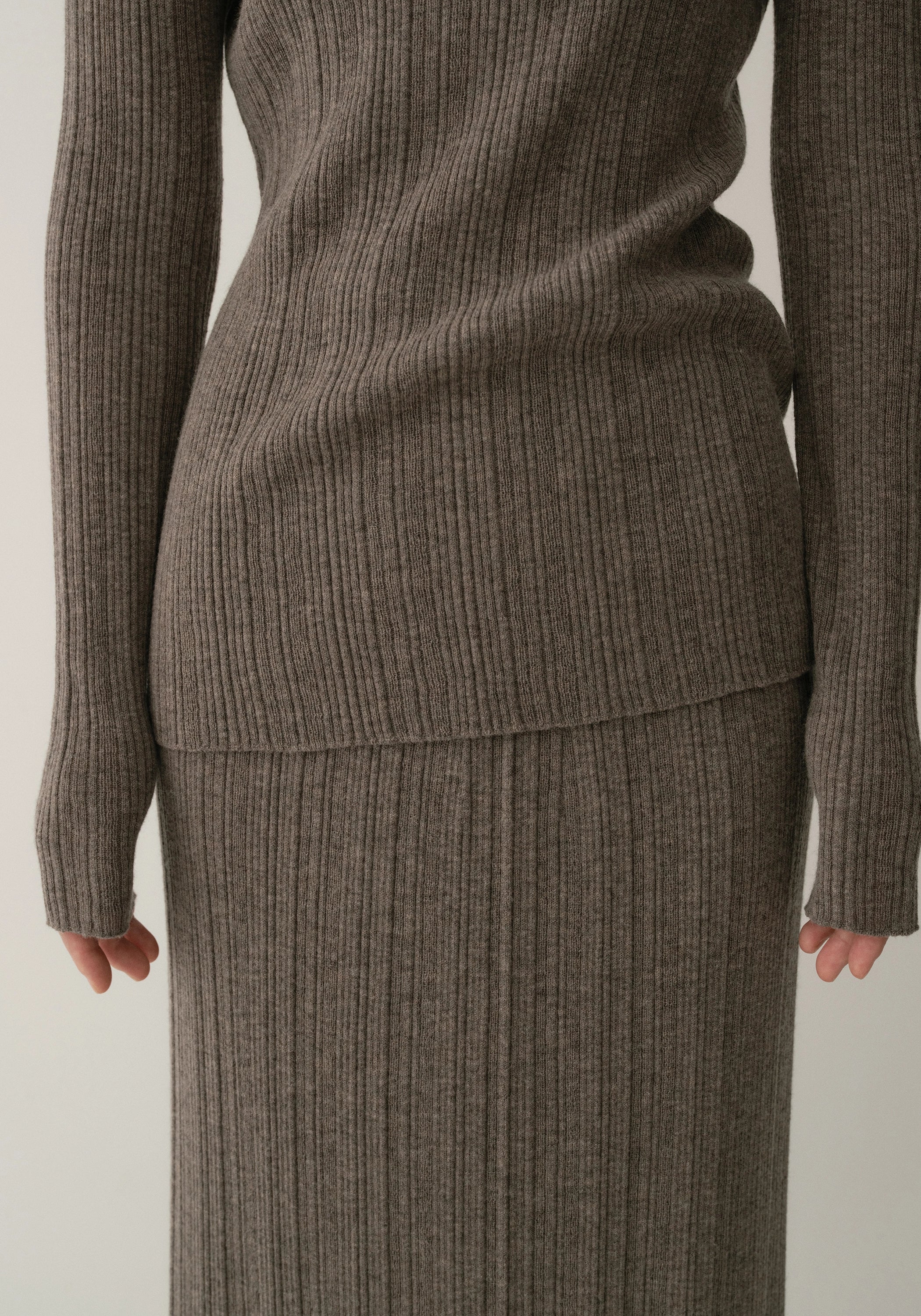 #color_raw umber
