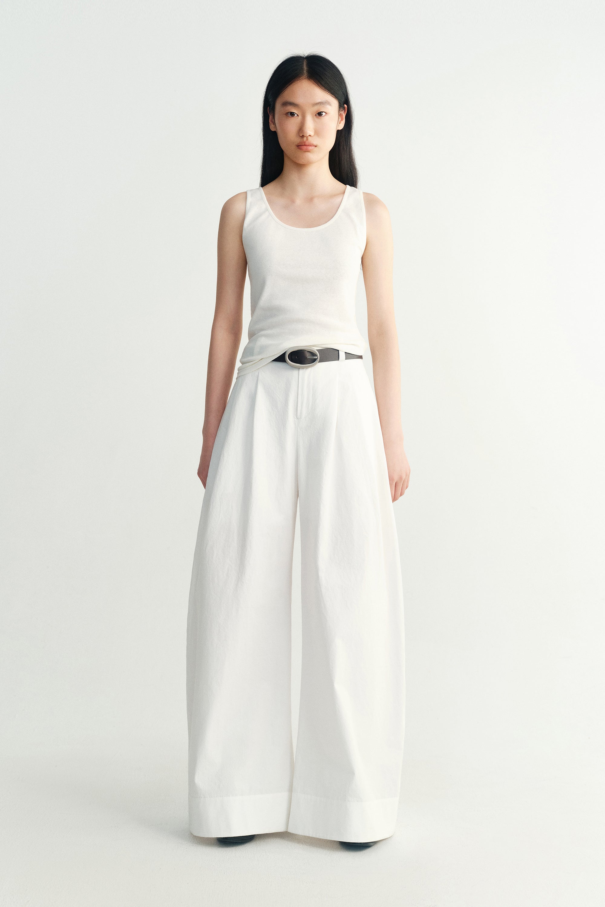#color_off white