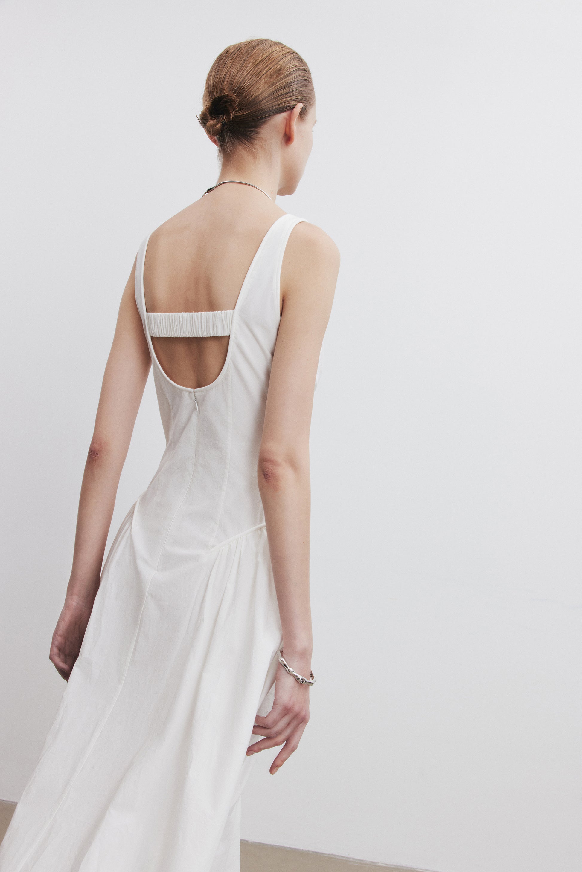 #color_off white
