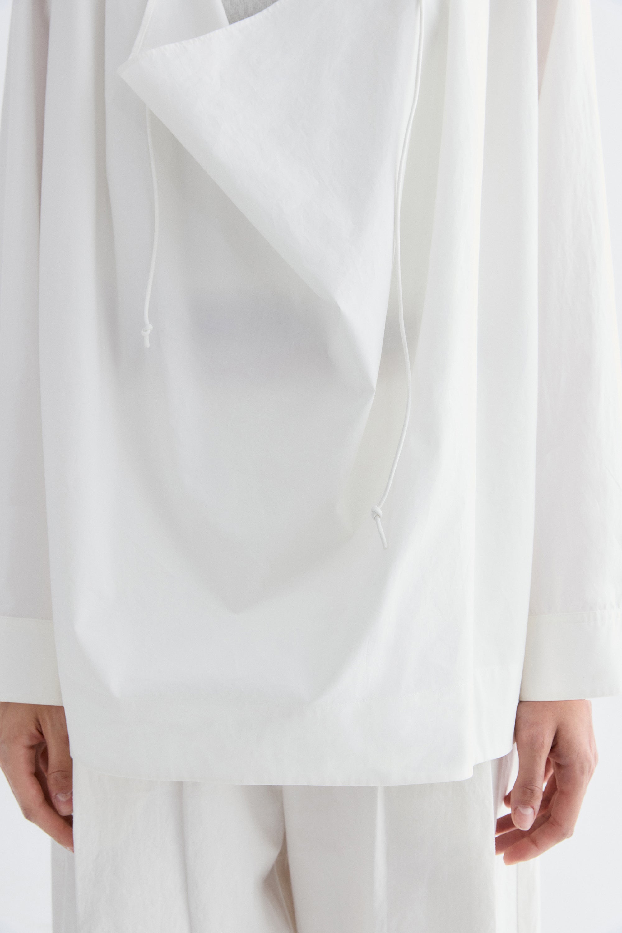 #color_off white