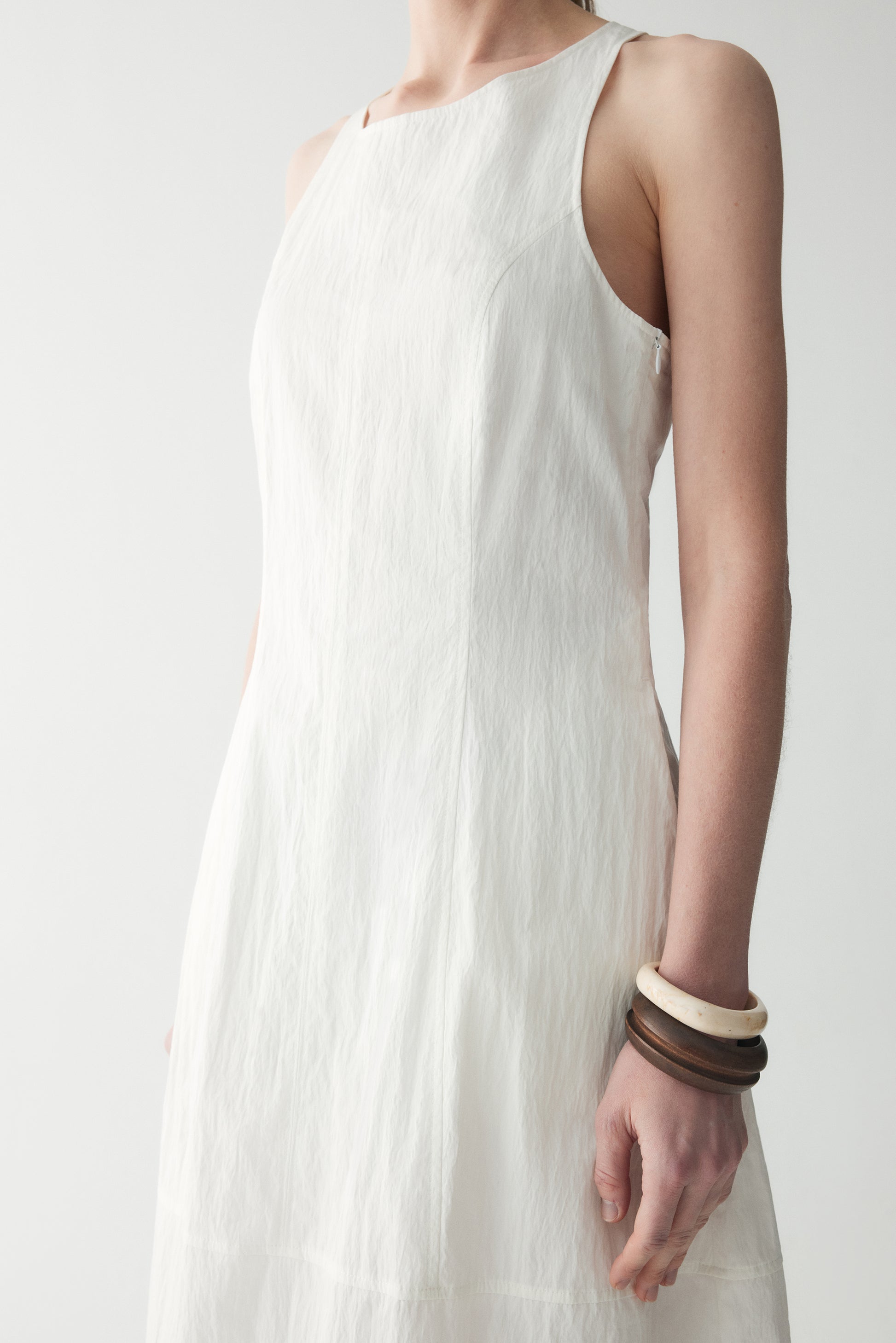 #color_off white