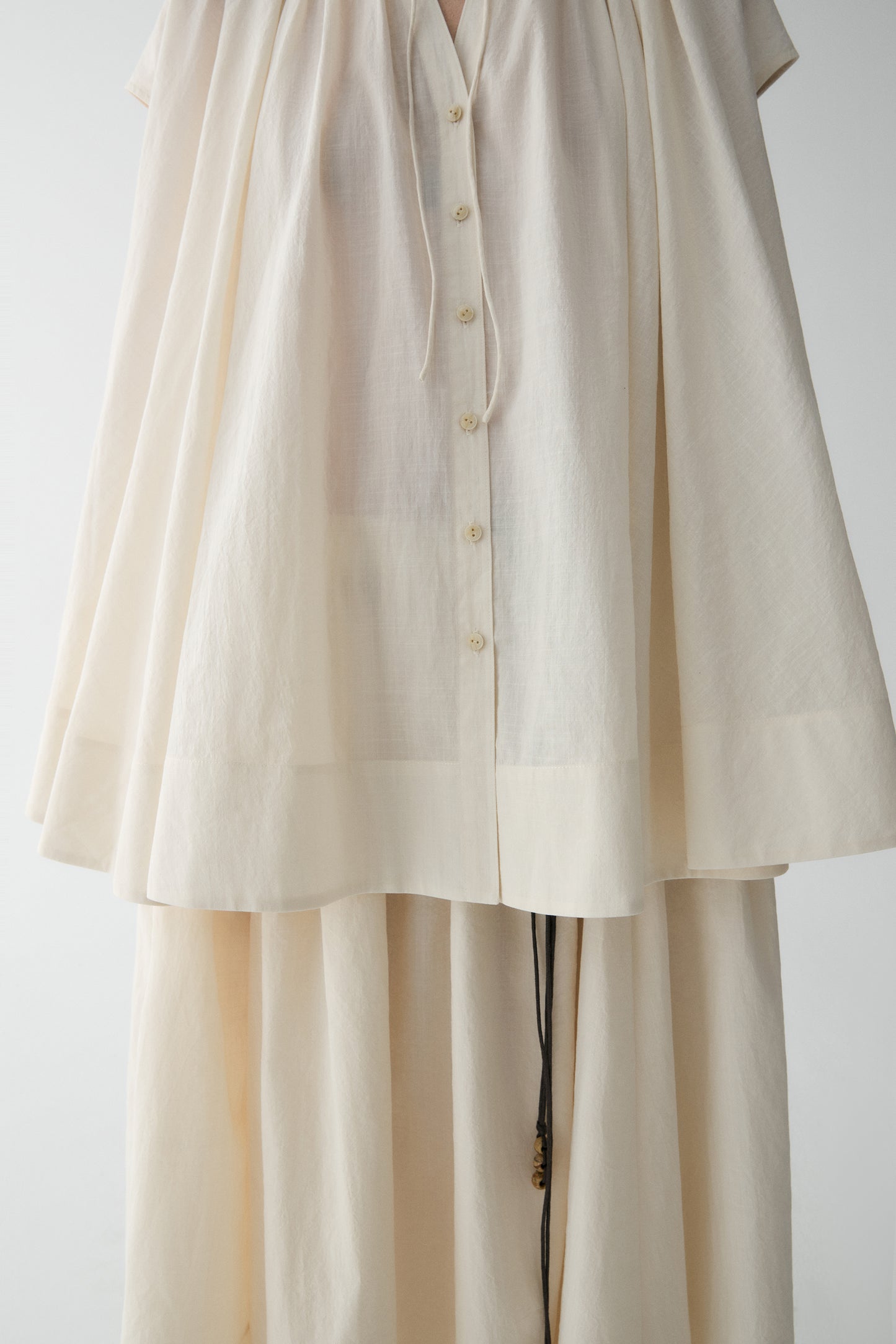#color_cream white