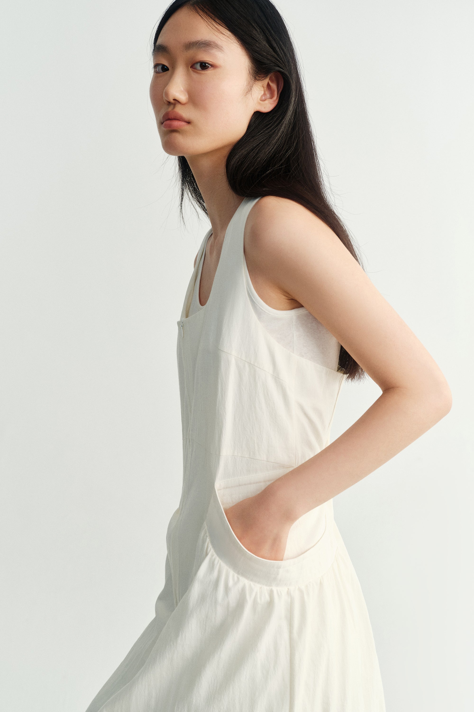 #color_off white