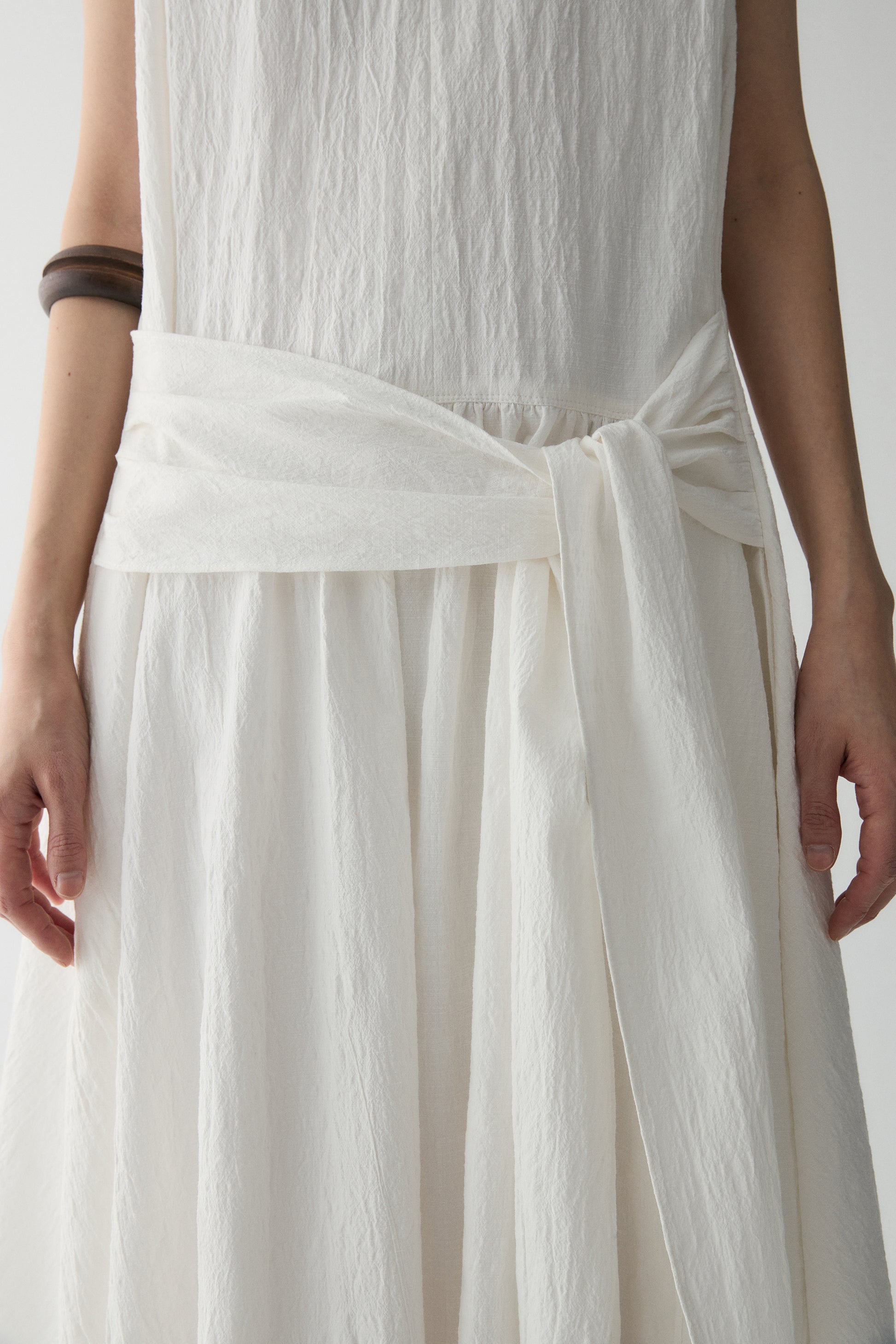 #color_off white