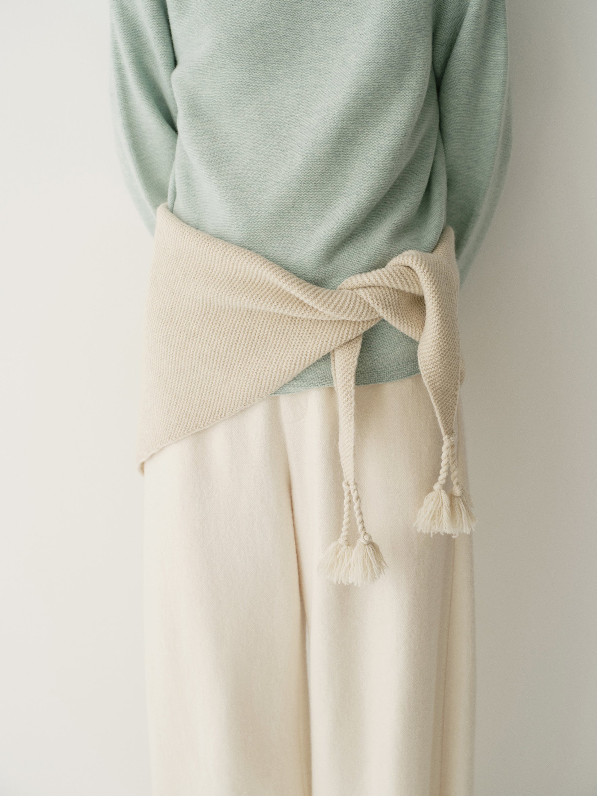 #color_cream white