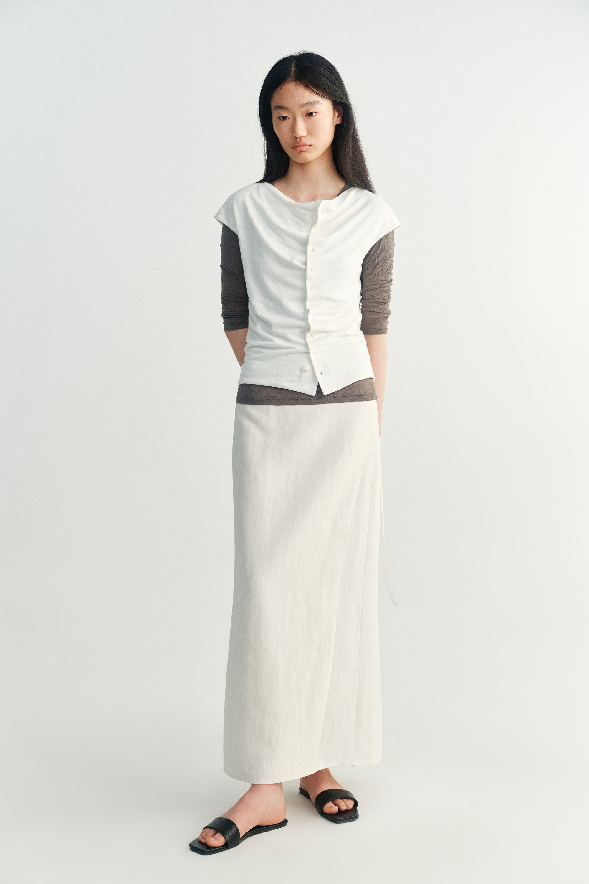 #color_off white