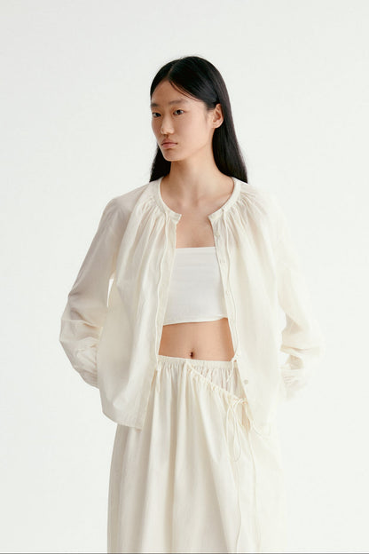 #color_cream white