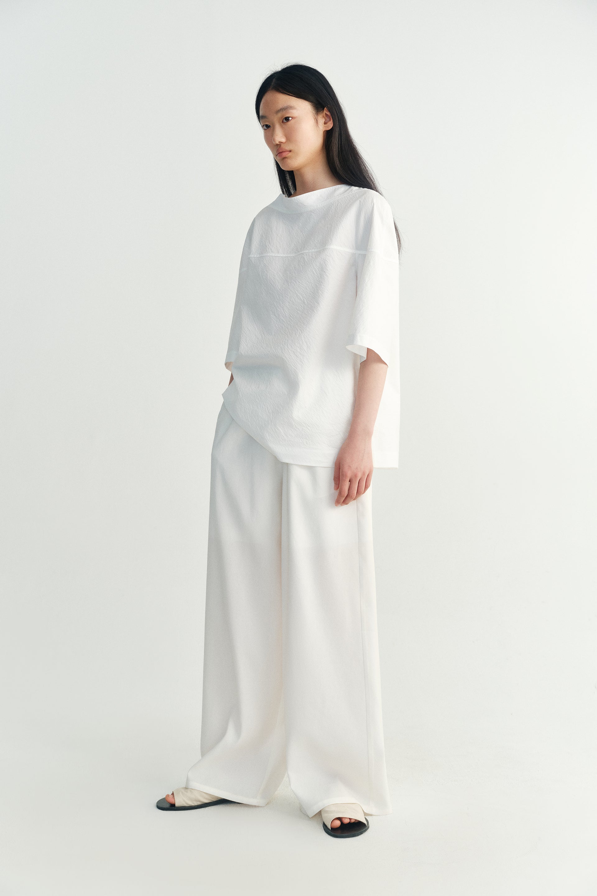 #color_off white