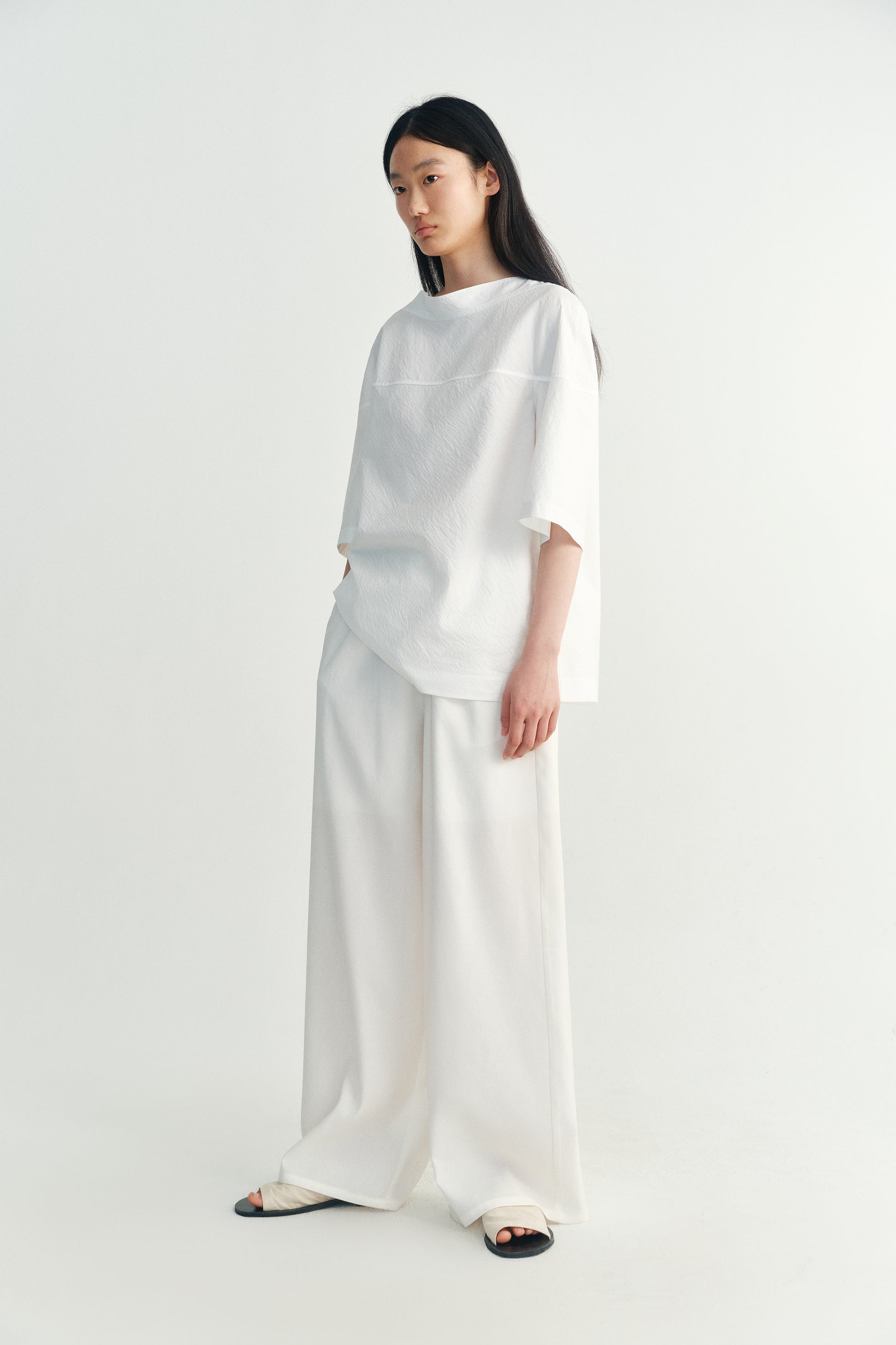 #color_off white