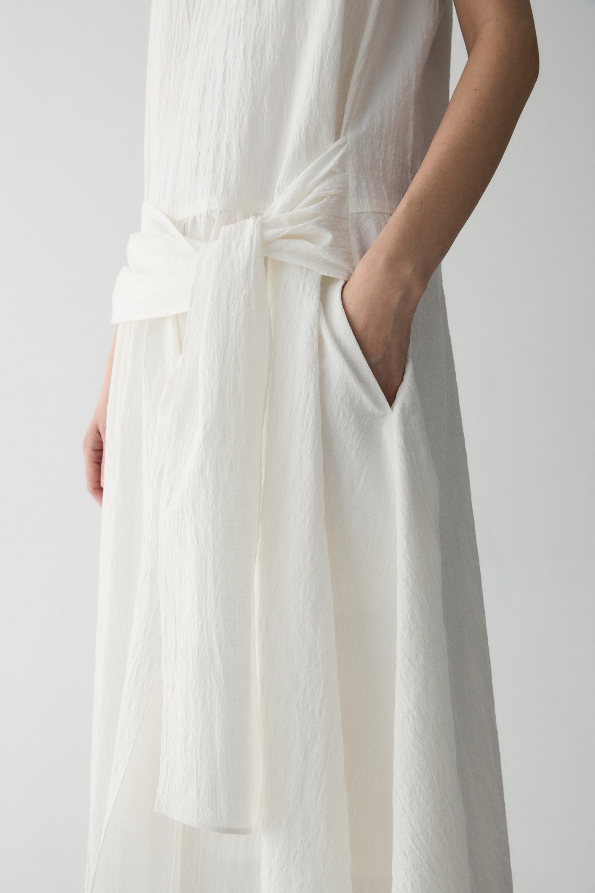 #color_off white
