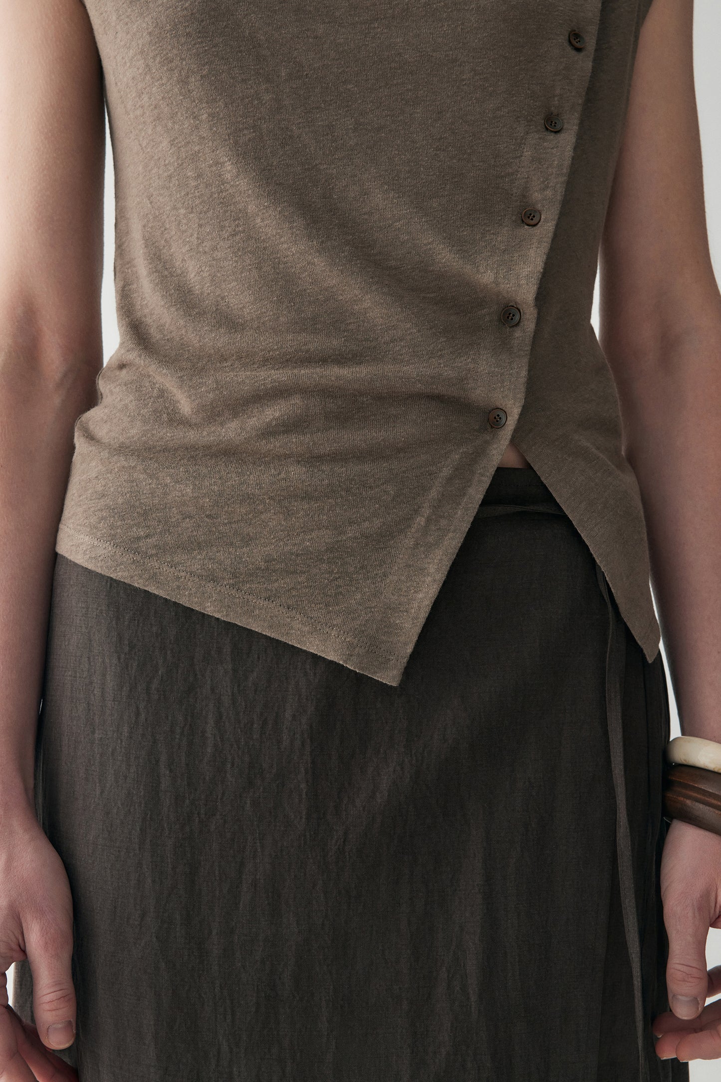 #color_raw umber