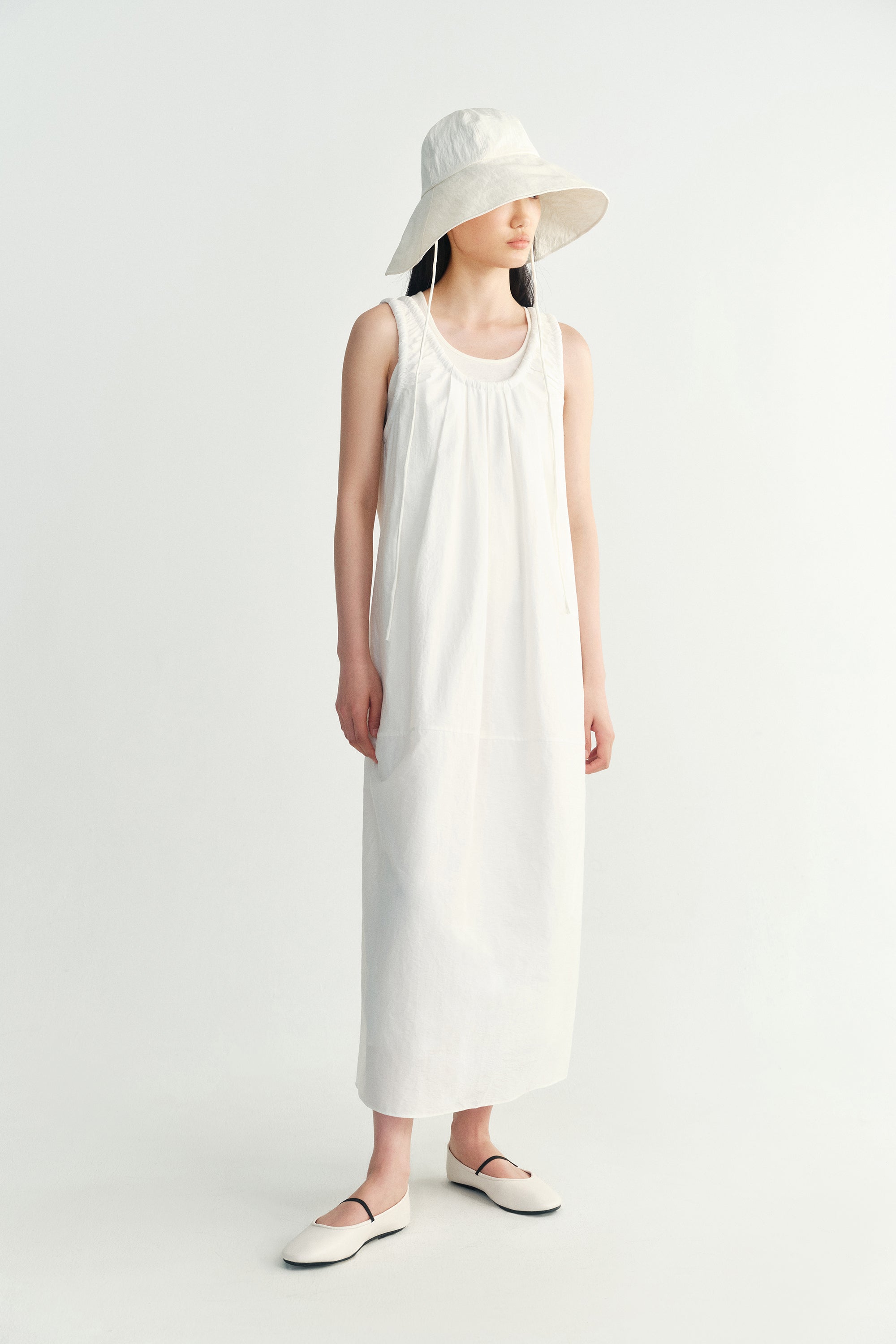 #color_off white