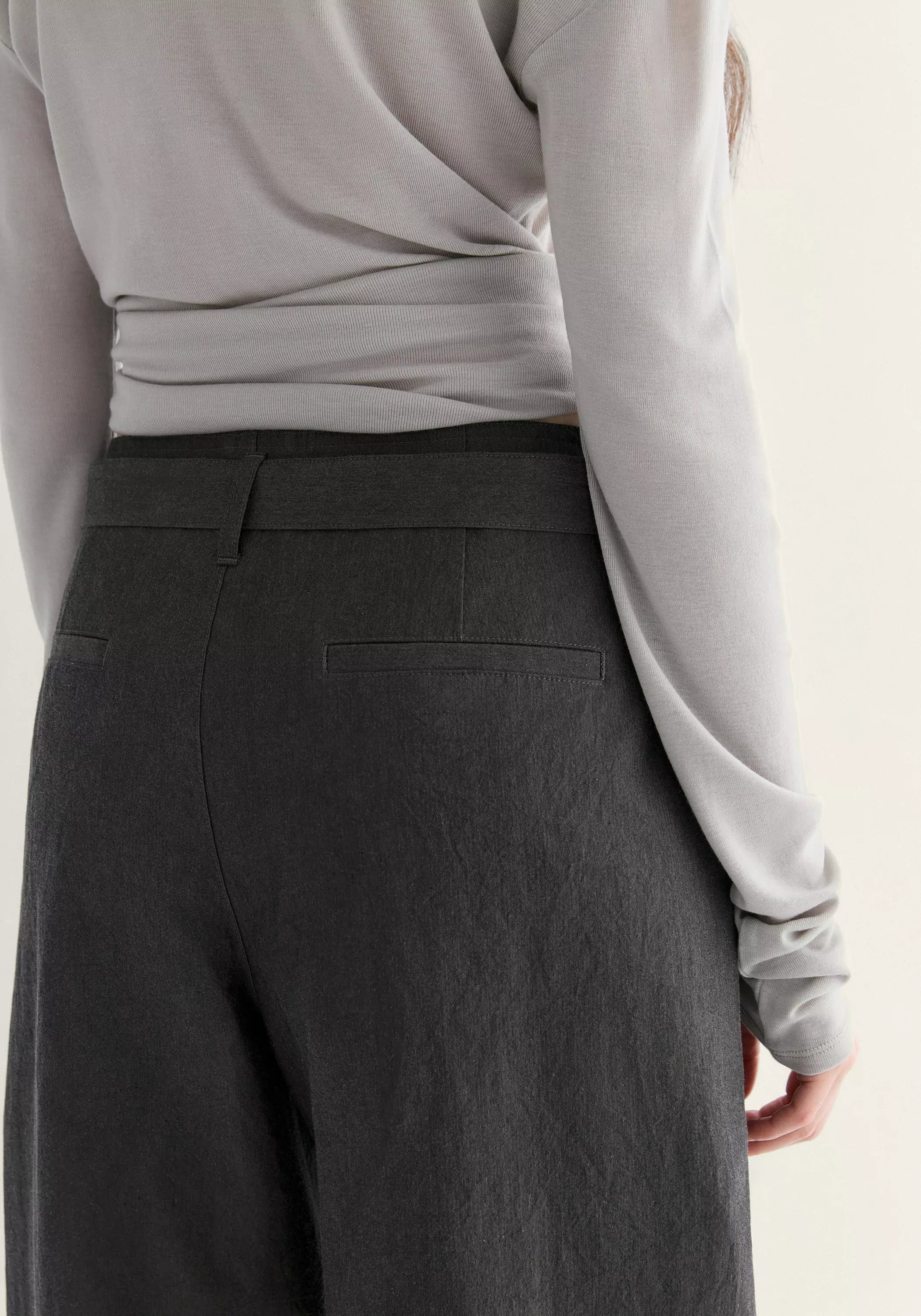 #color_dark gray