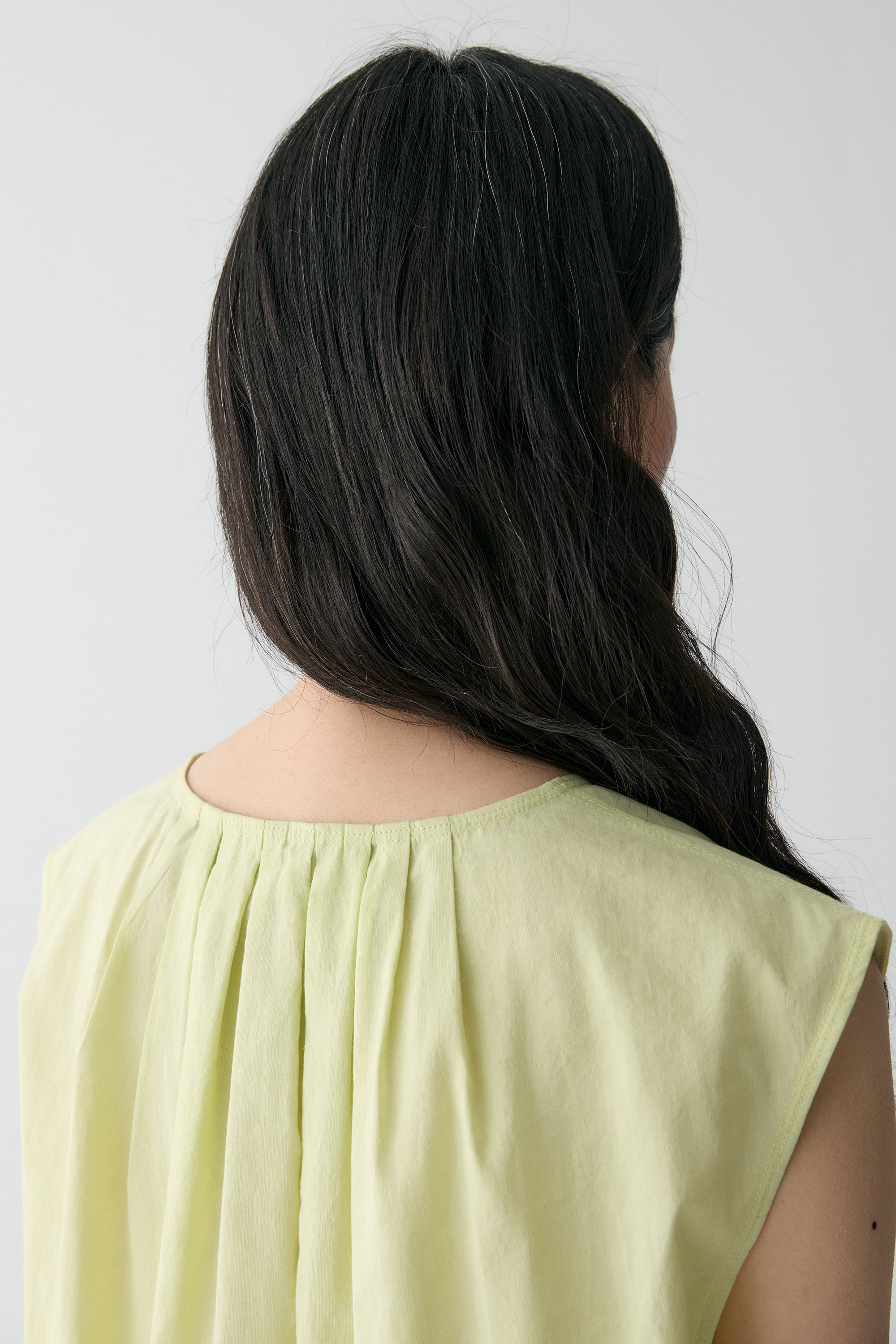 #color_Ivory