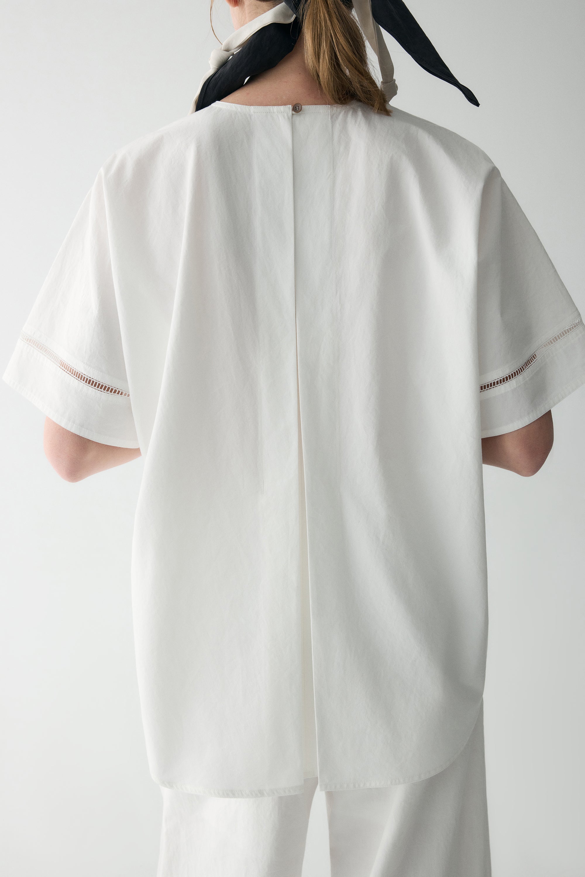 #color_off white