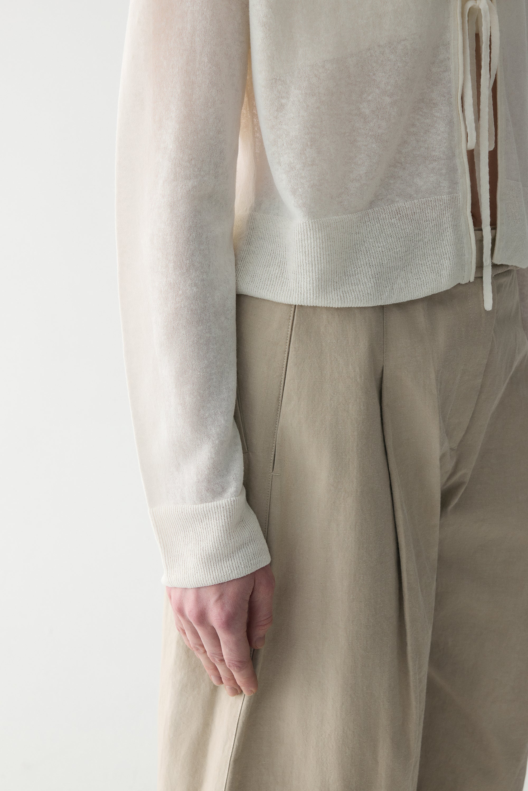 #color_off white