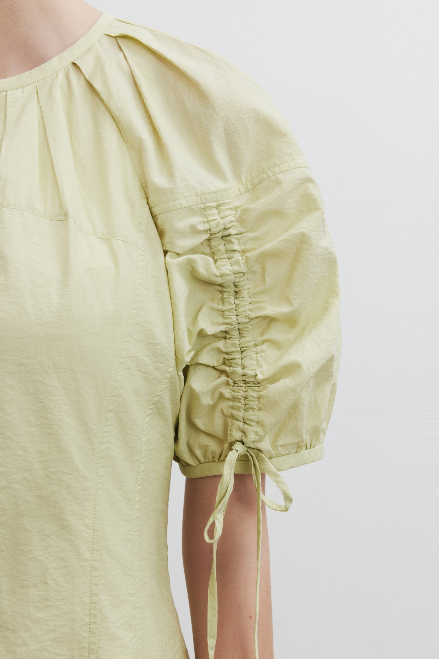 #color_yellow green