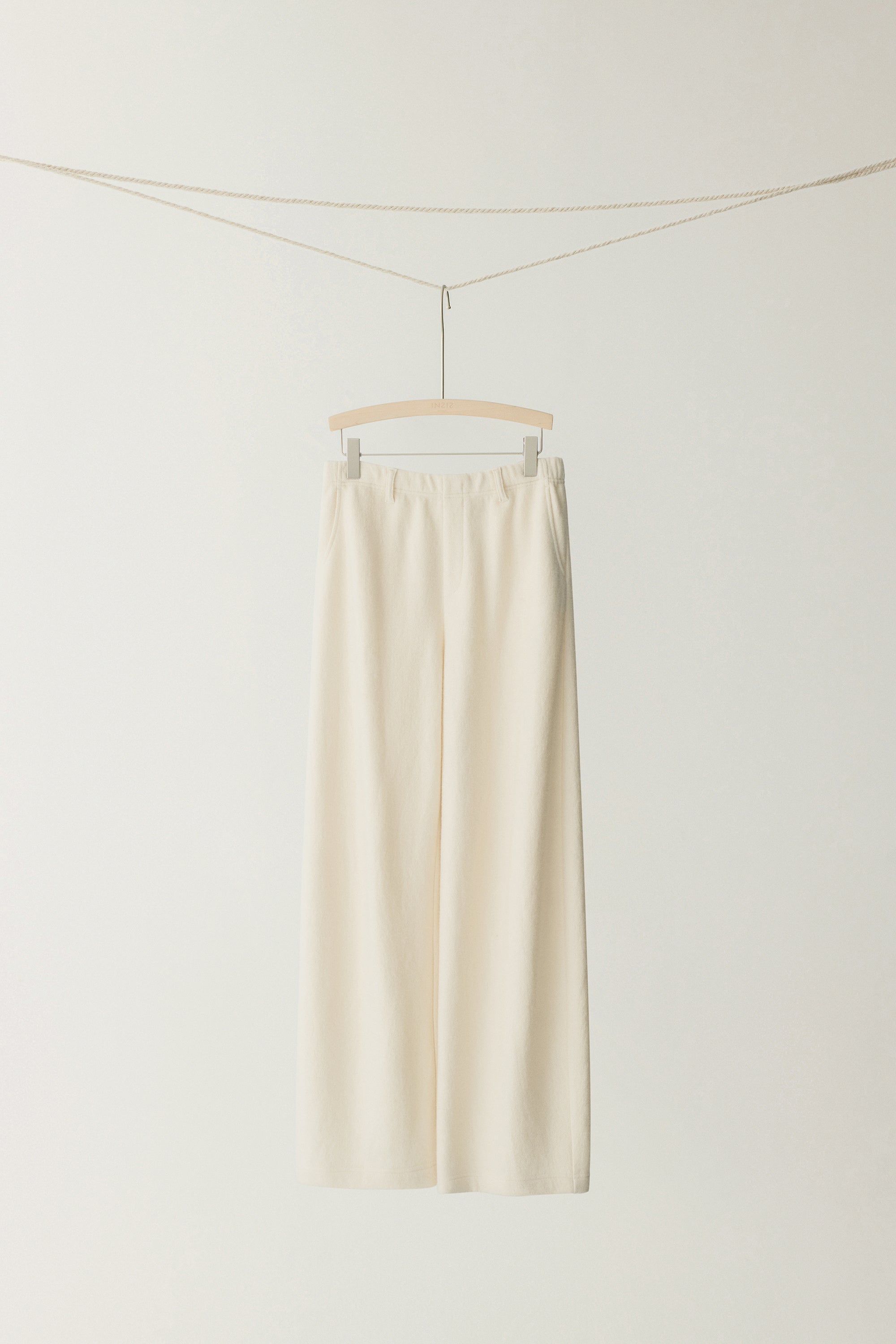 #color_cream white