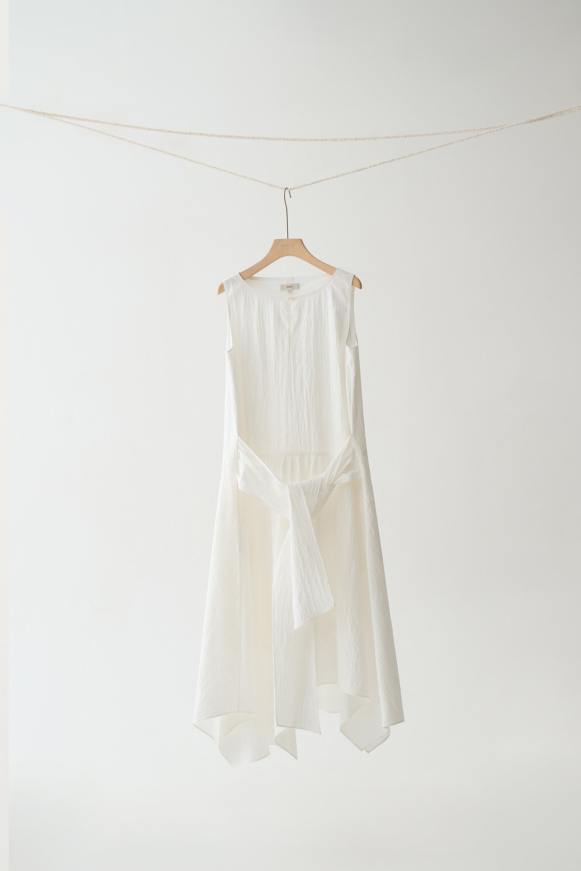 #color_off white