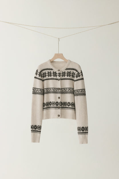 #color_off white