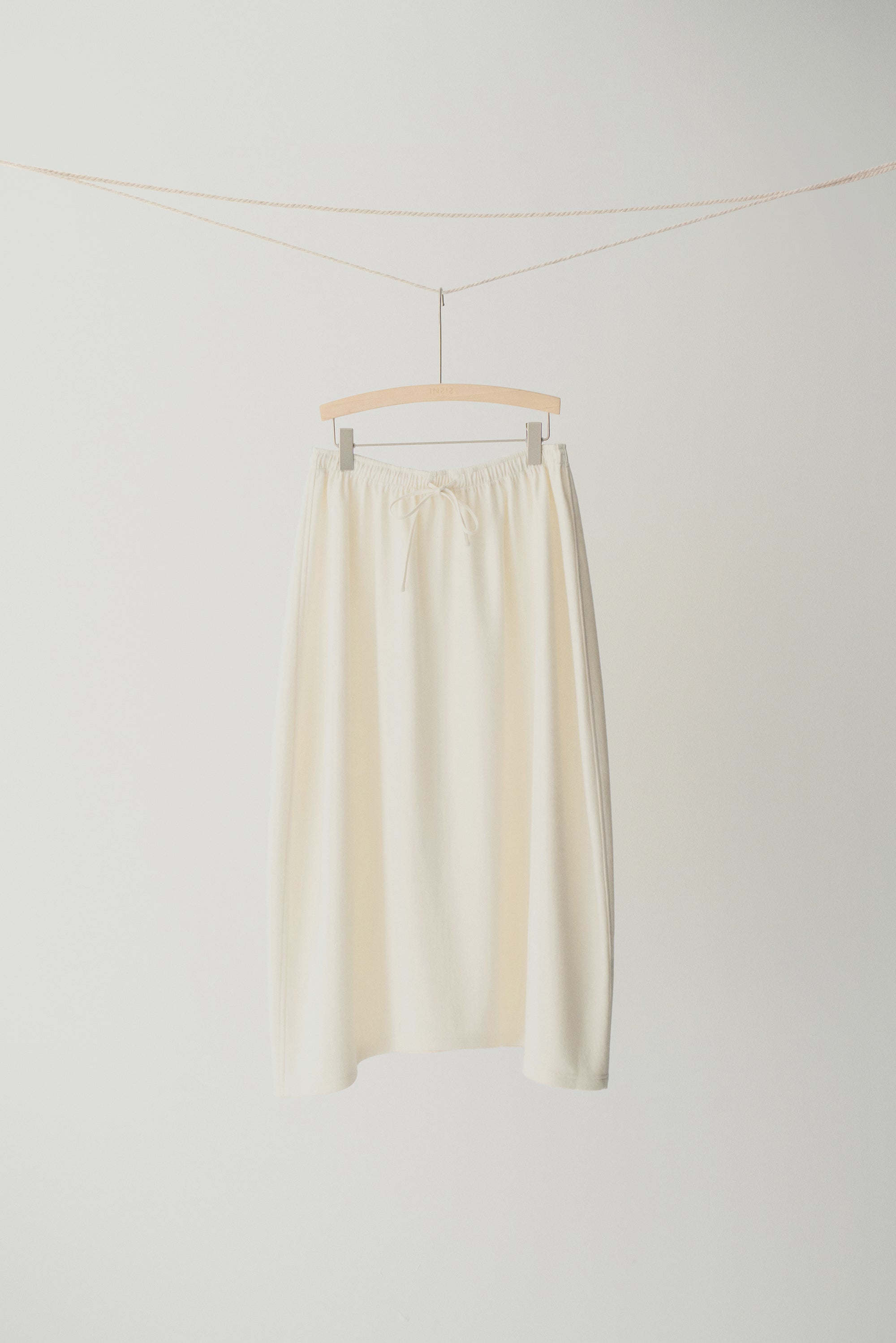 #color_cream white