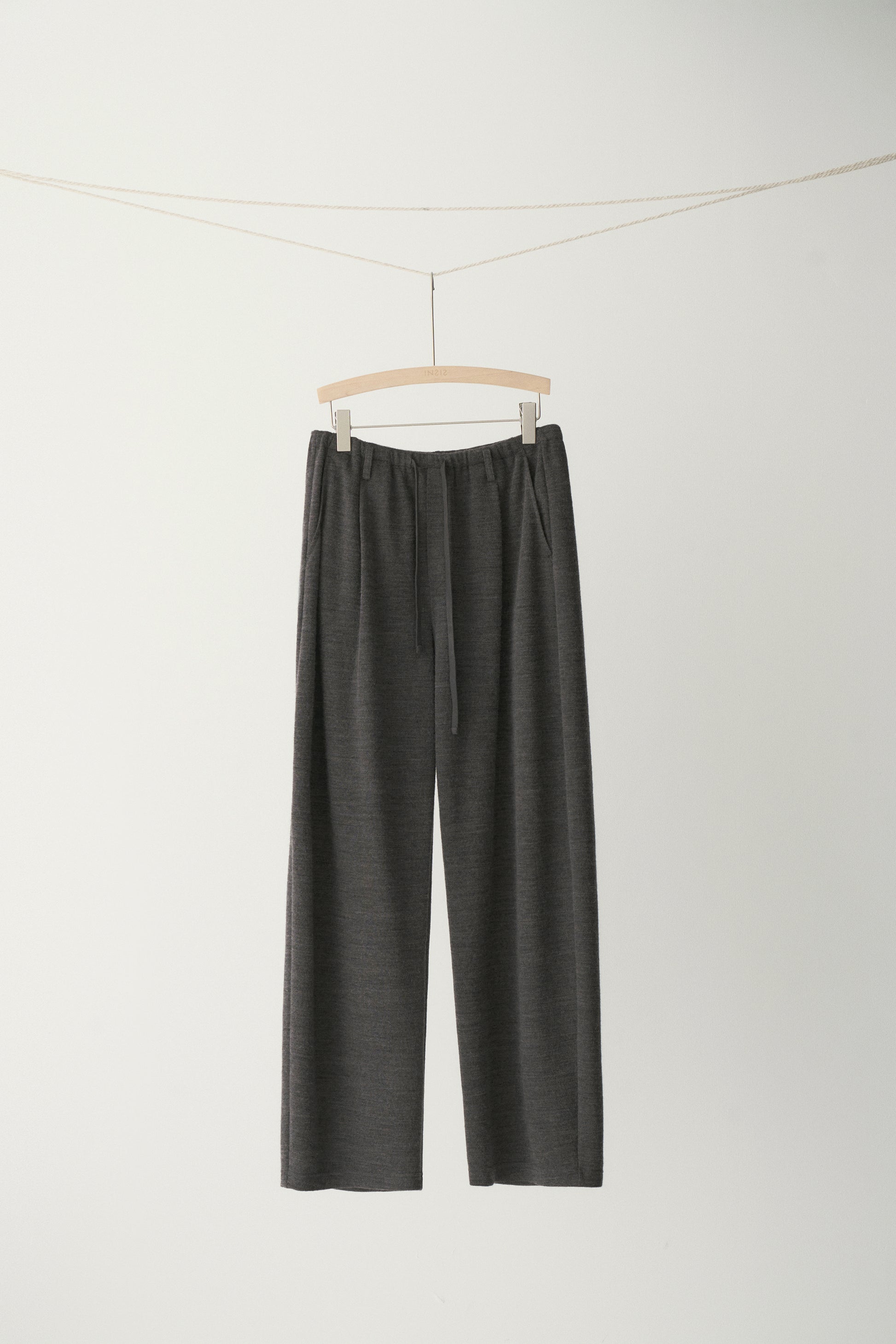 #color_dark gray