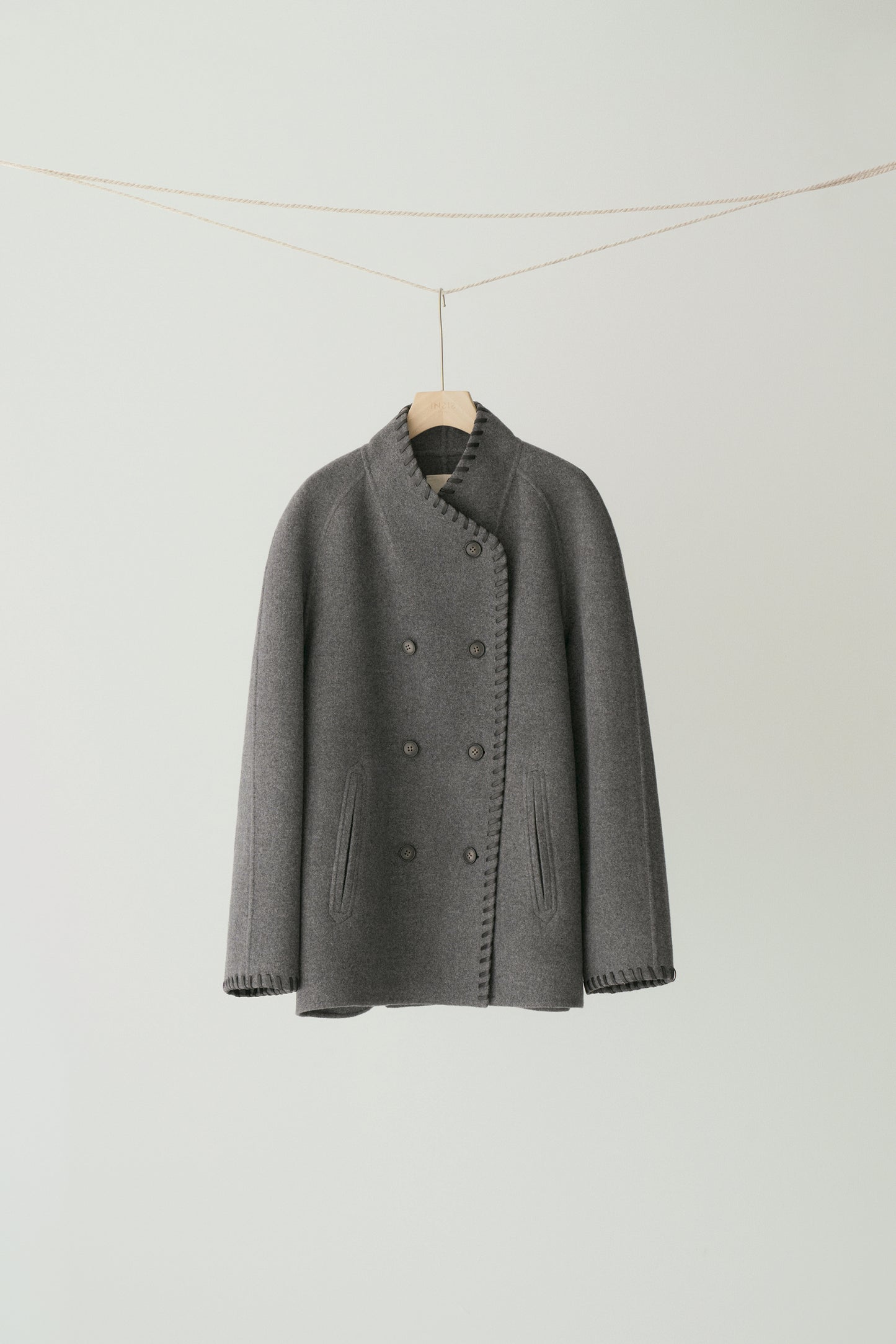 #color_mid gray