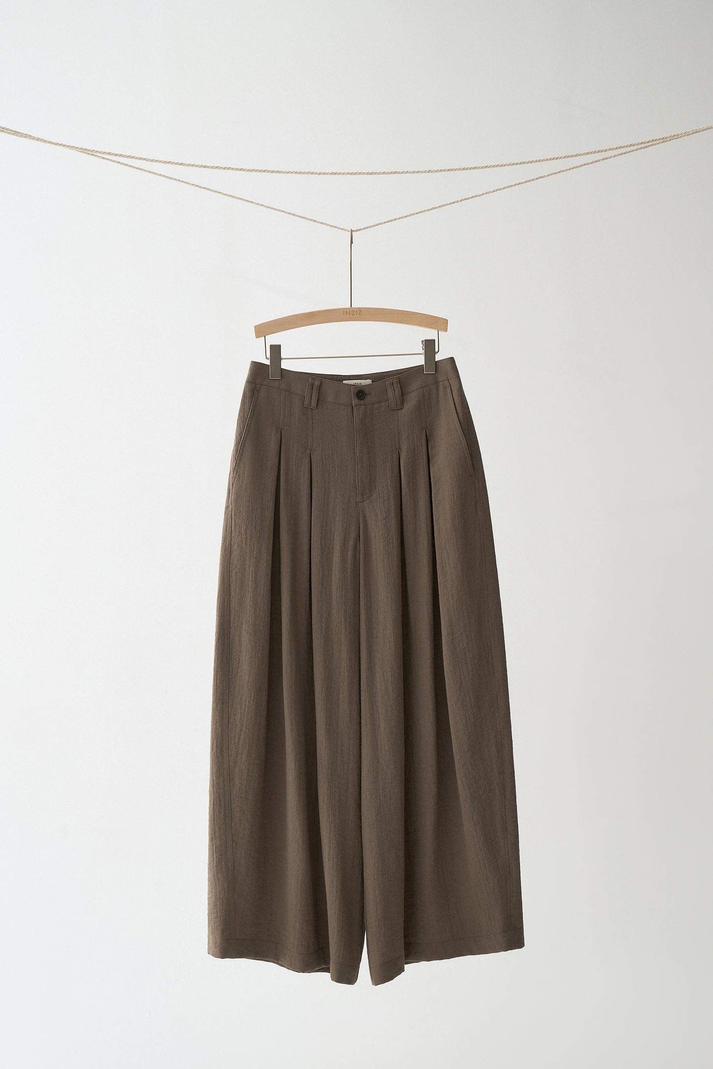 #color_light brown
