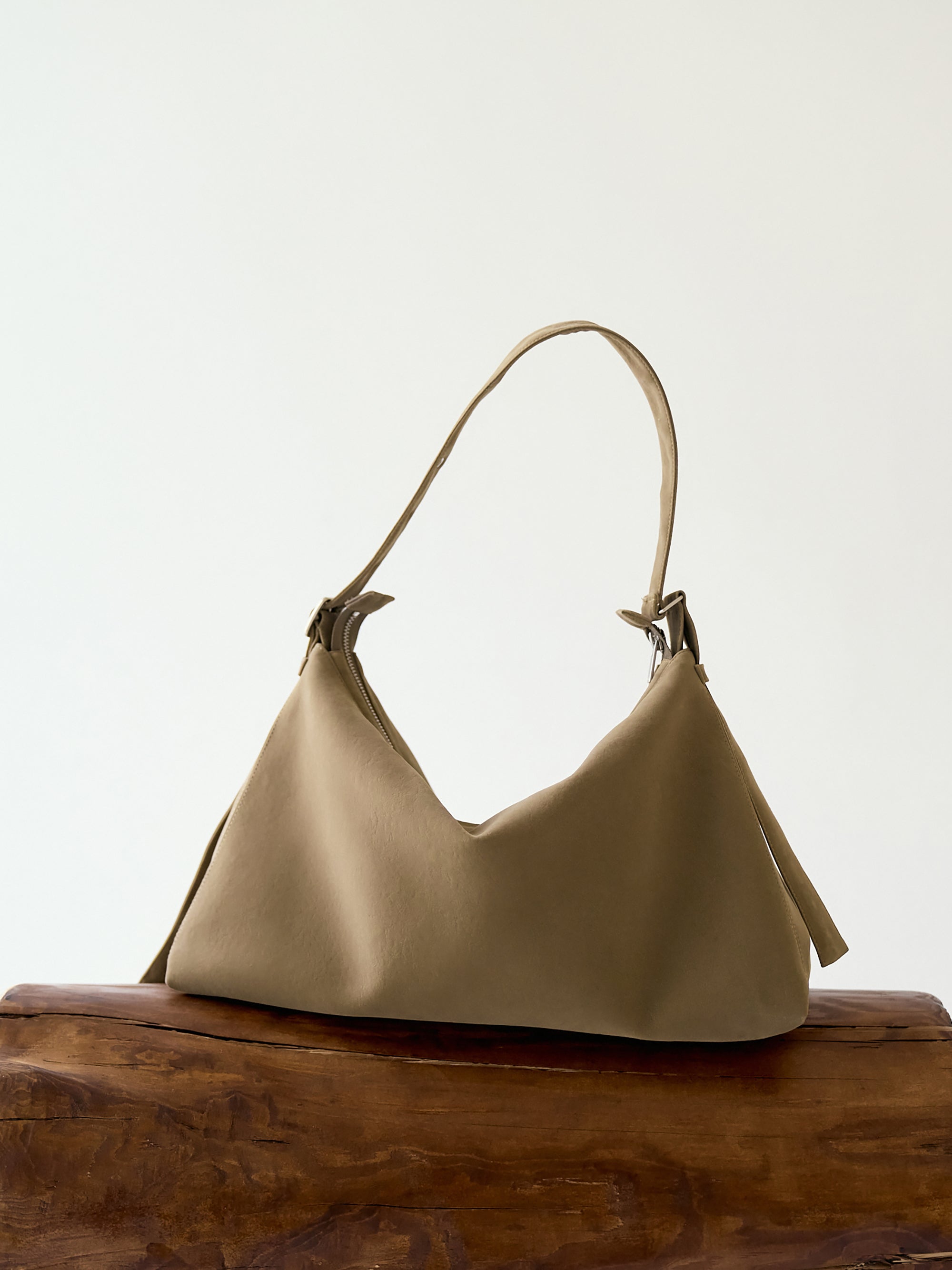 #color_light brown