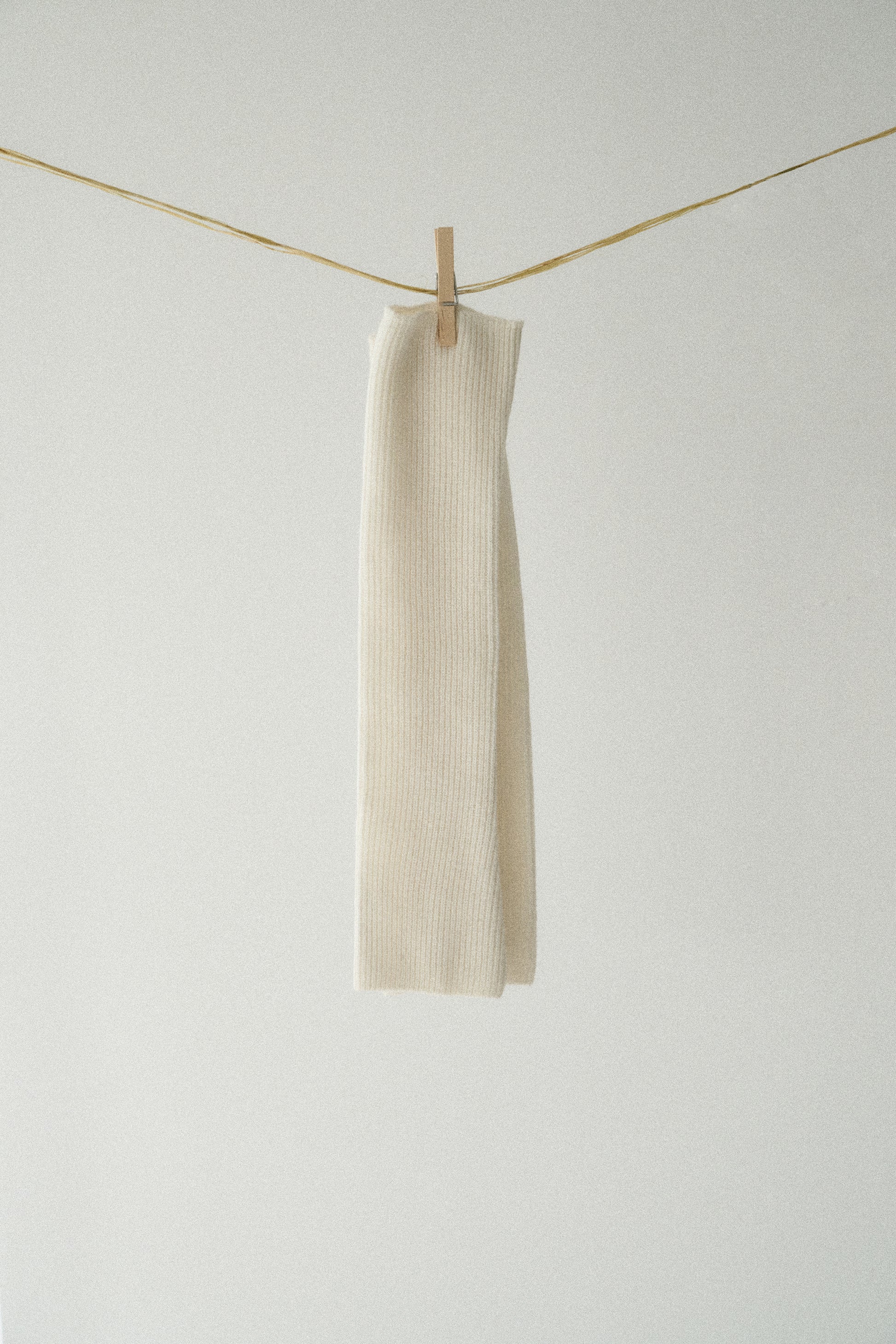 #color_off white