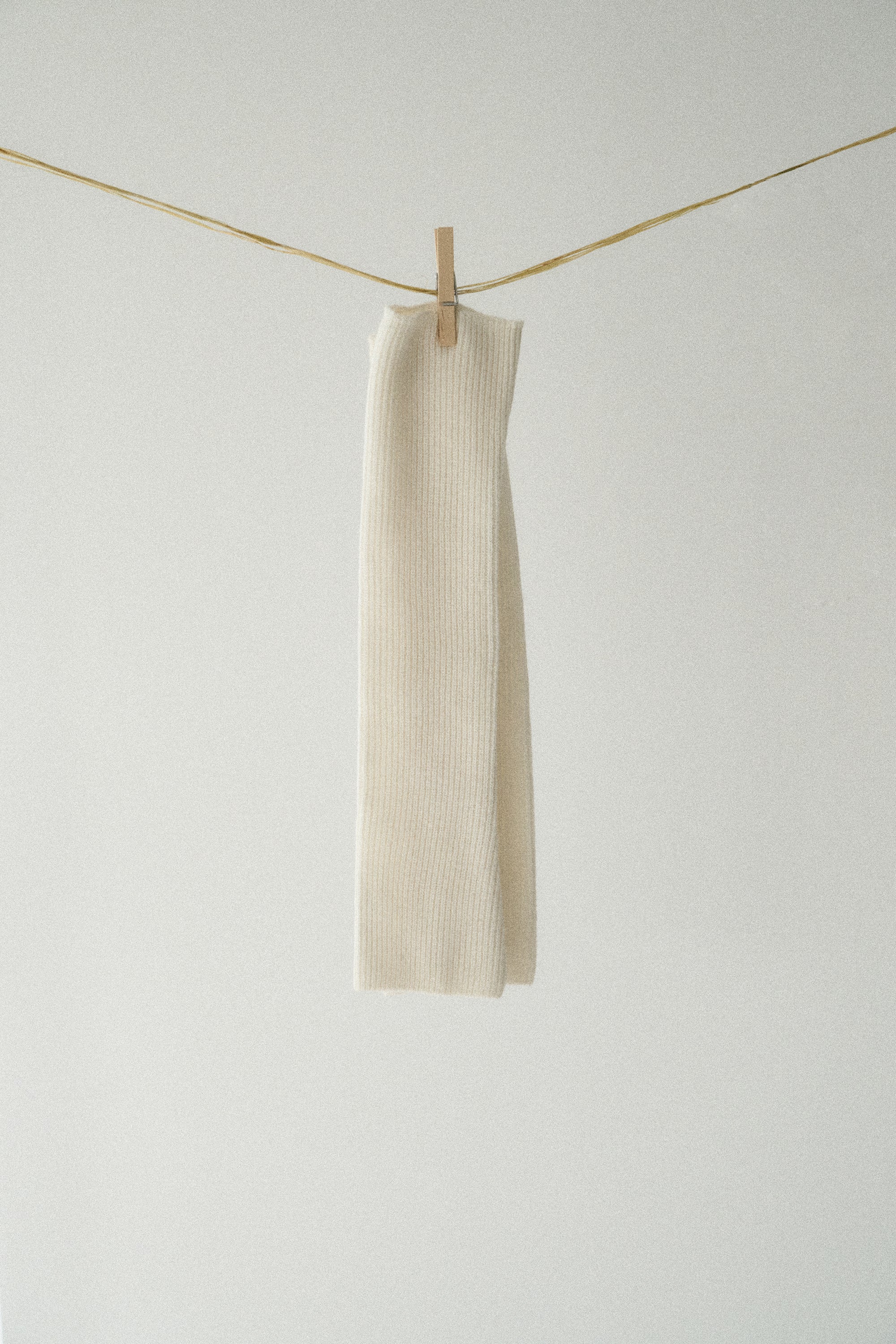 #color_off white