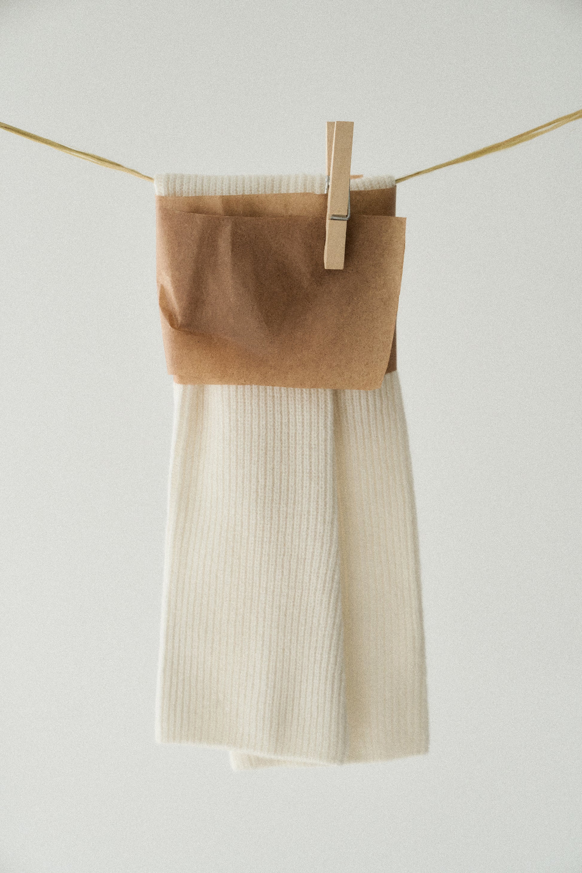 #color_off white