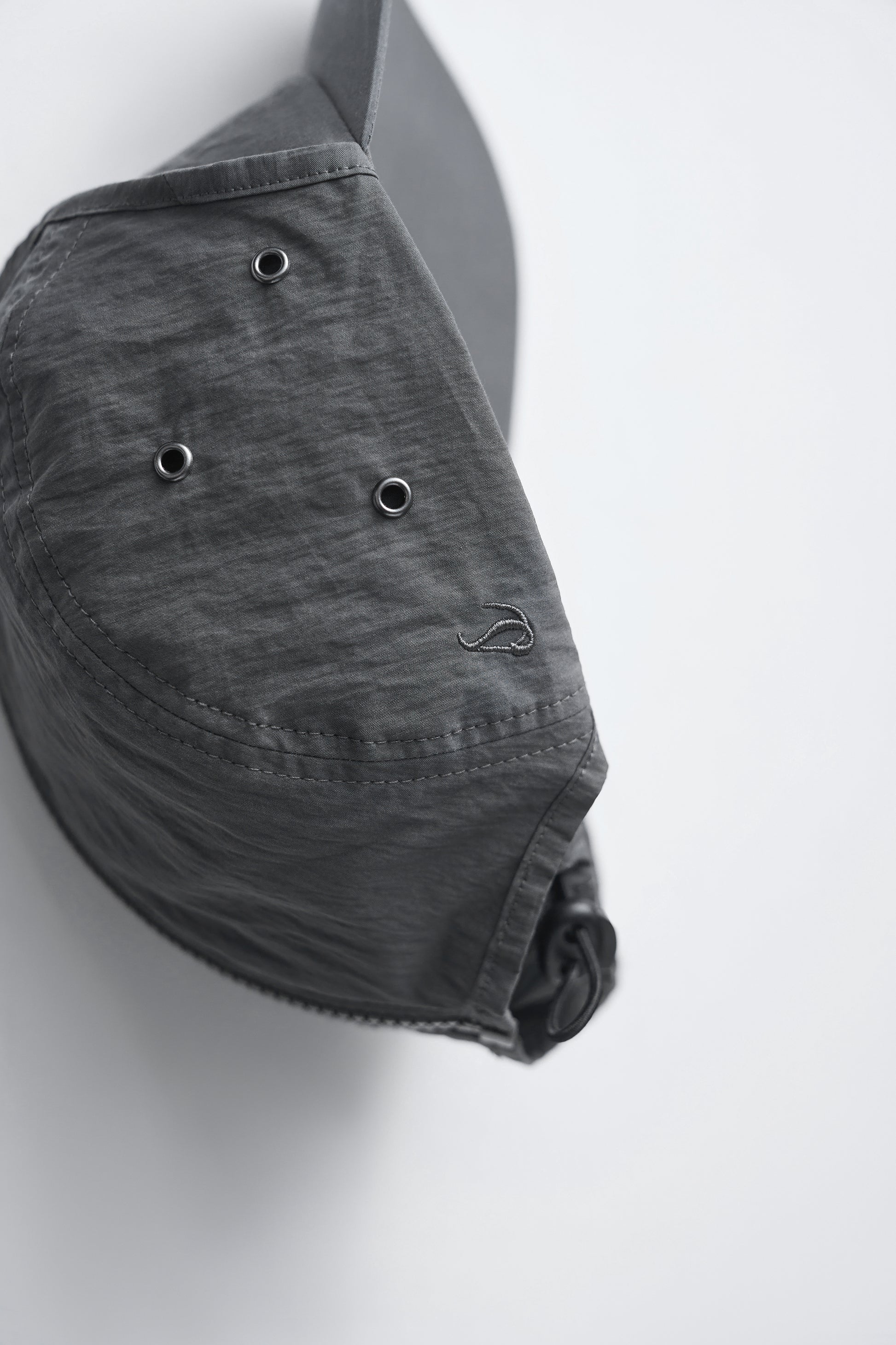 #color_dark gray
