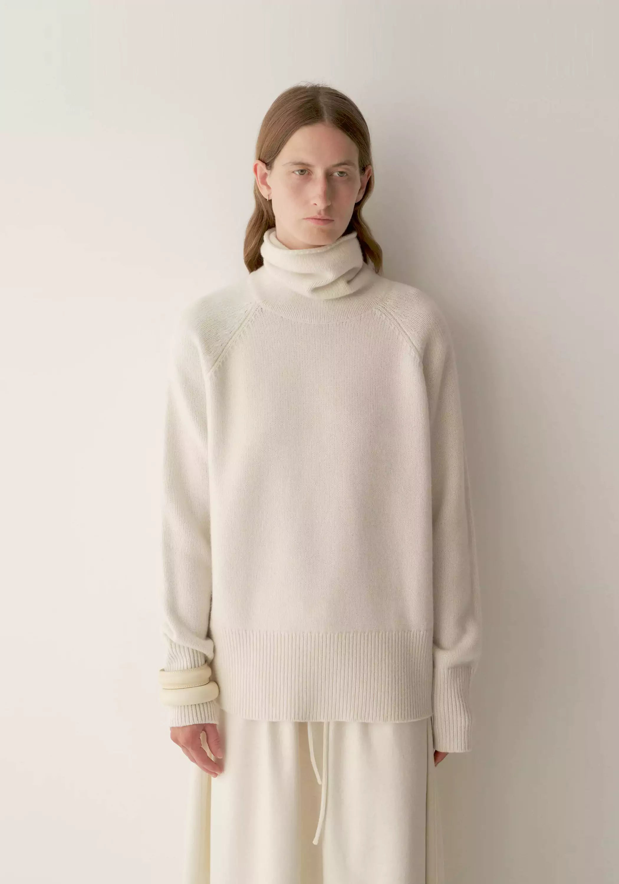 #color_off white