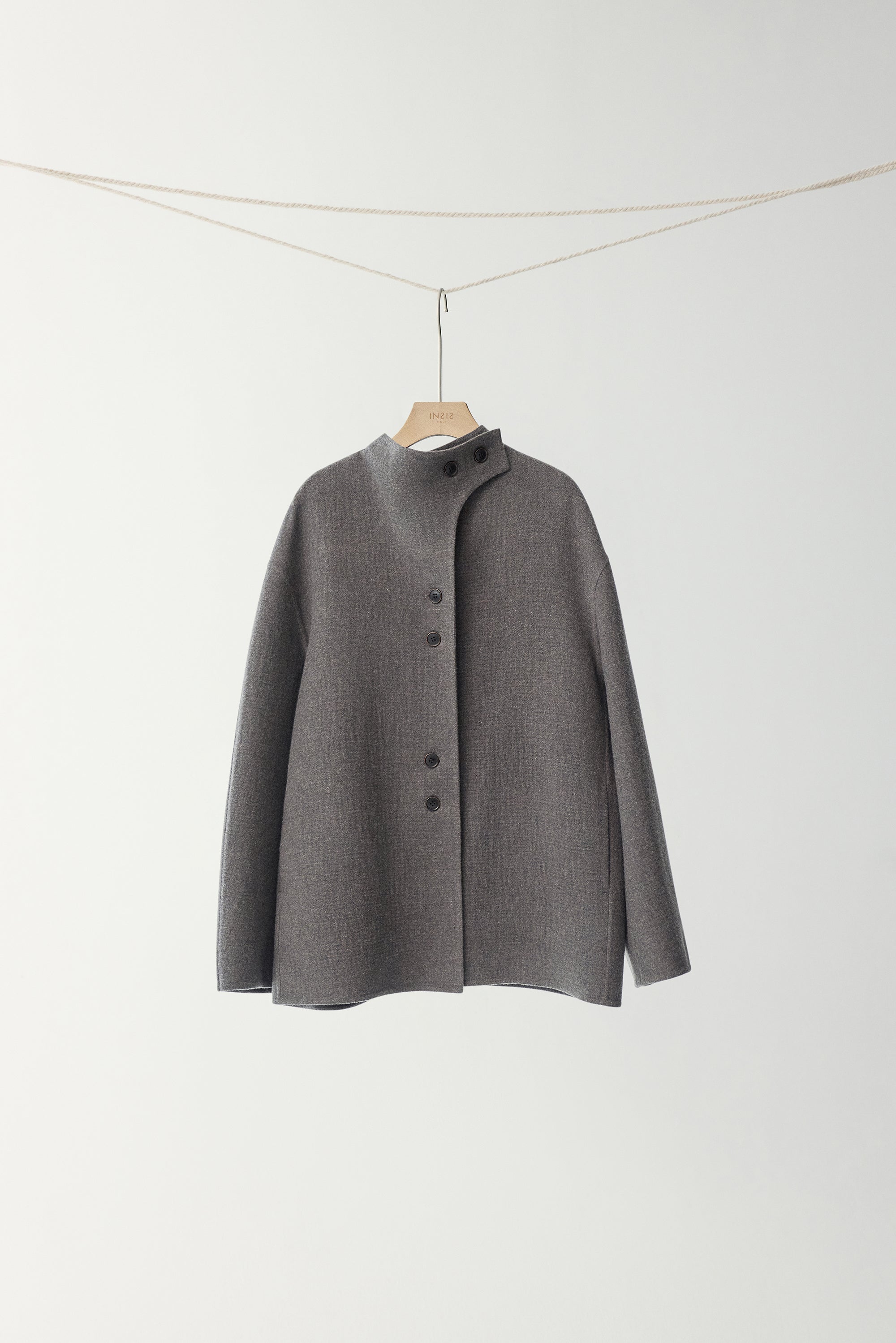 #color_mid gray