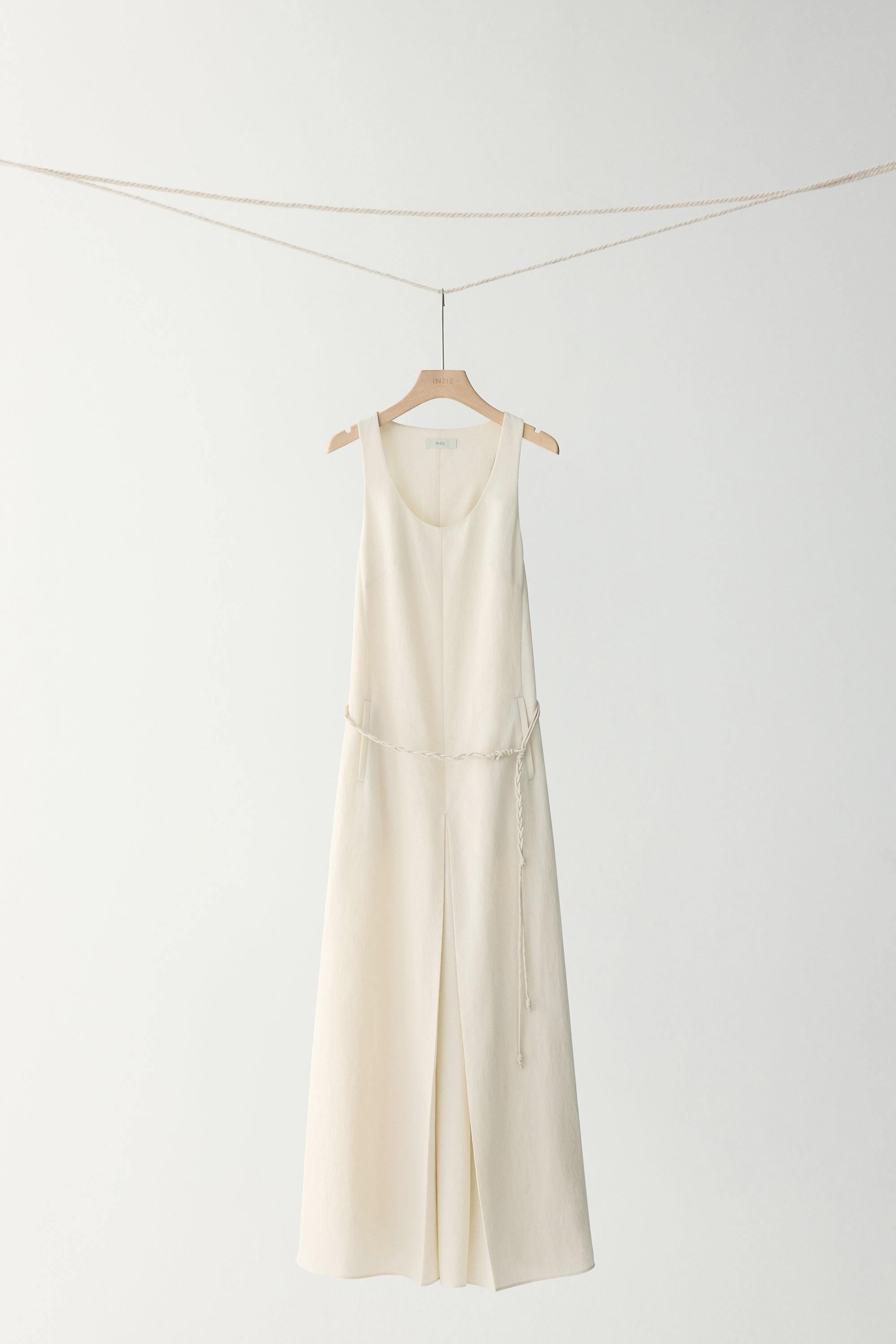 #color_off white