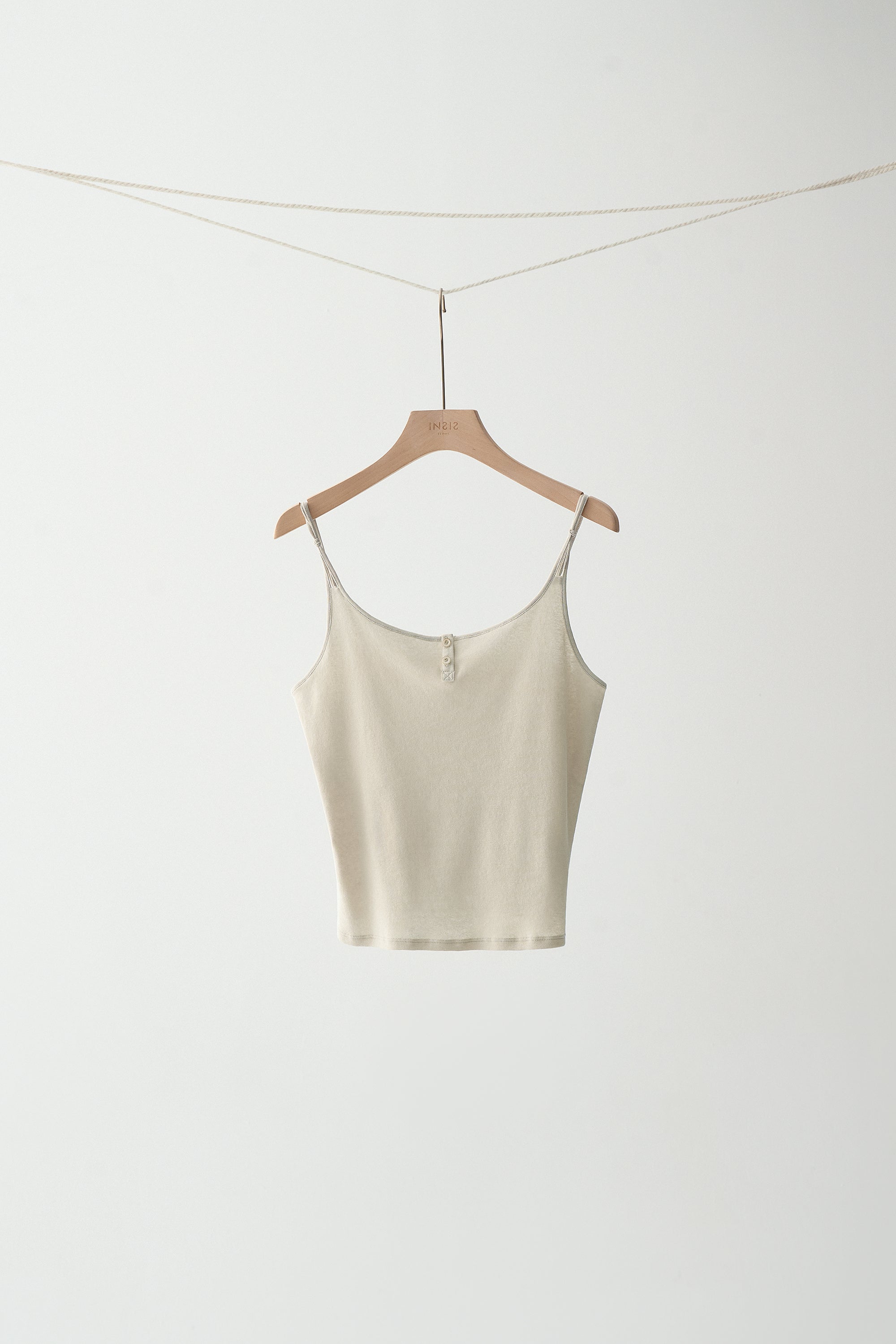 #color_cream white