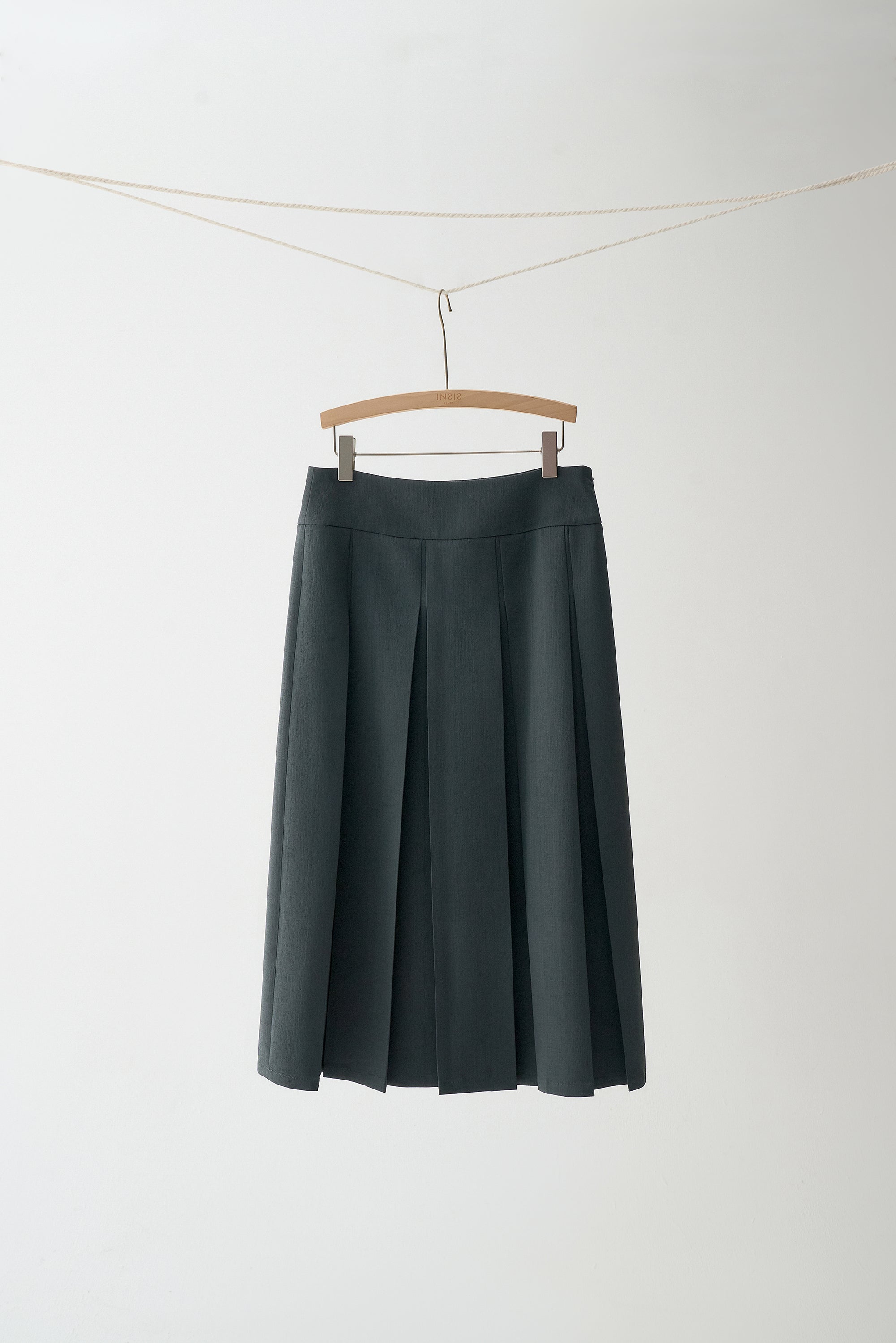 #color_black green