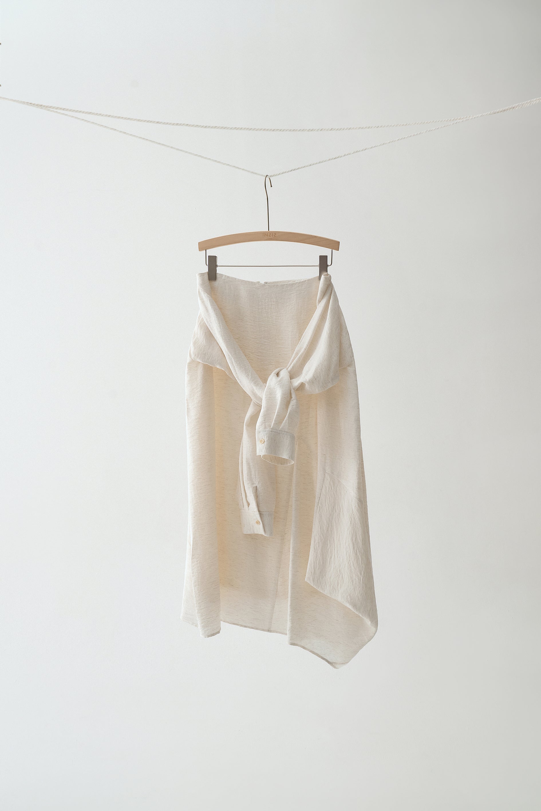 #color_off white