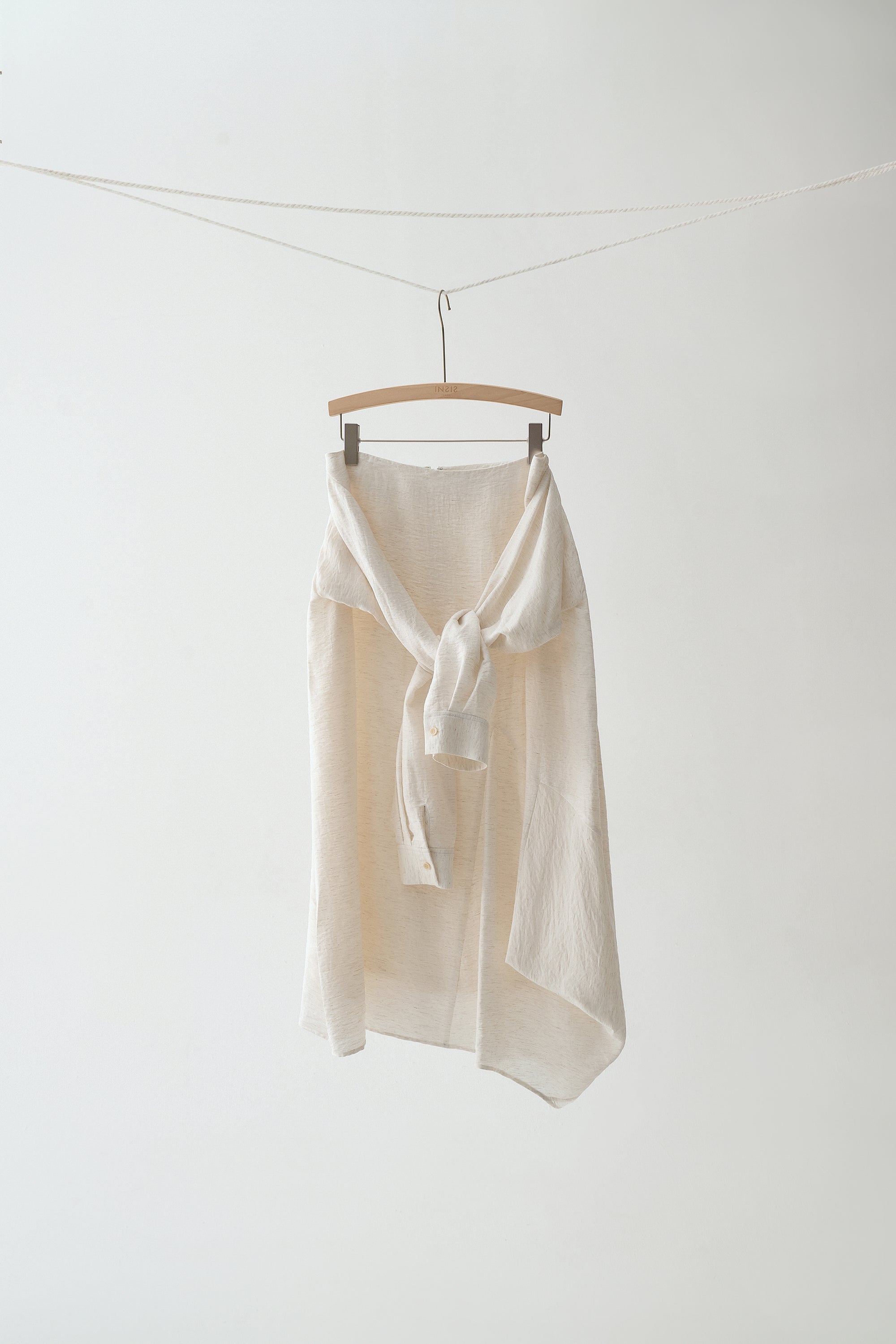 #color_off white