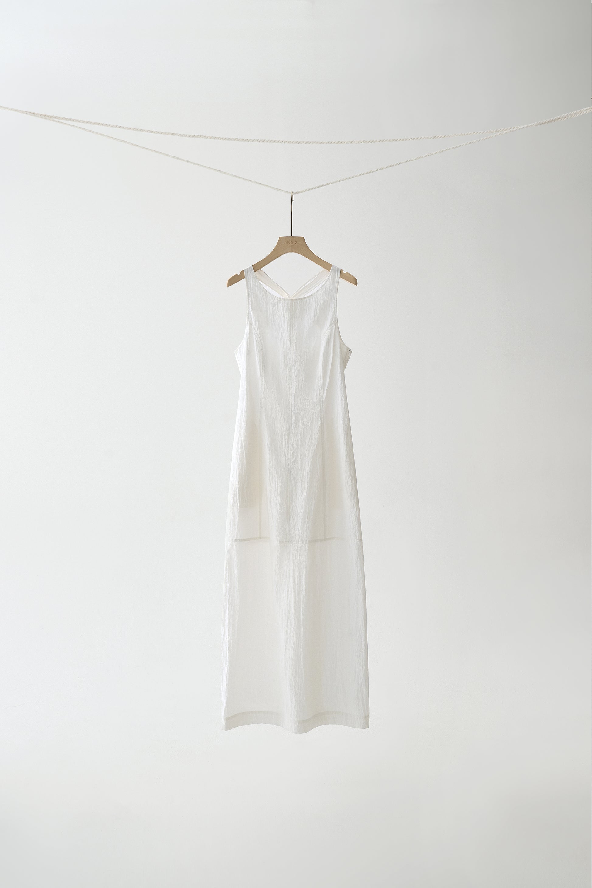 #color_off white