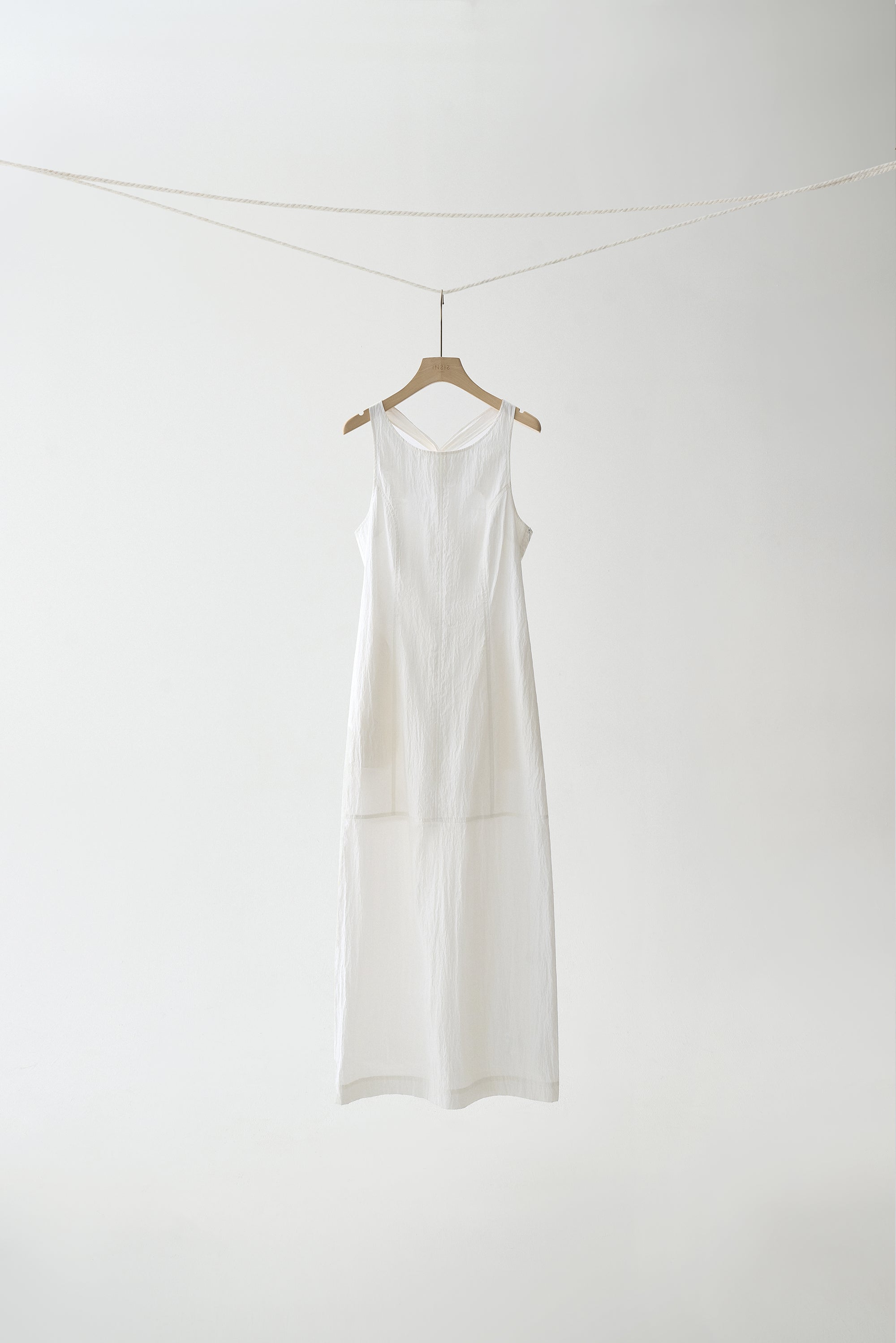 #color_off white