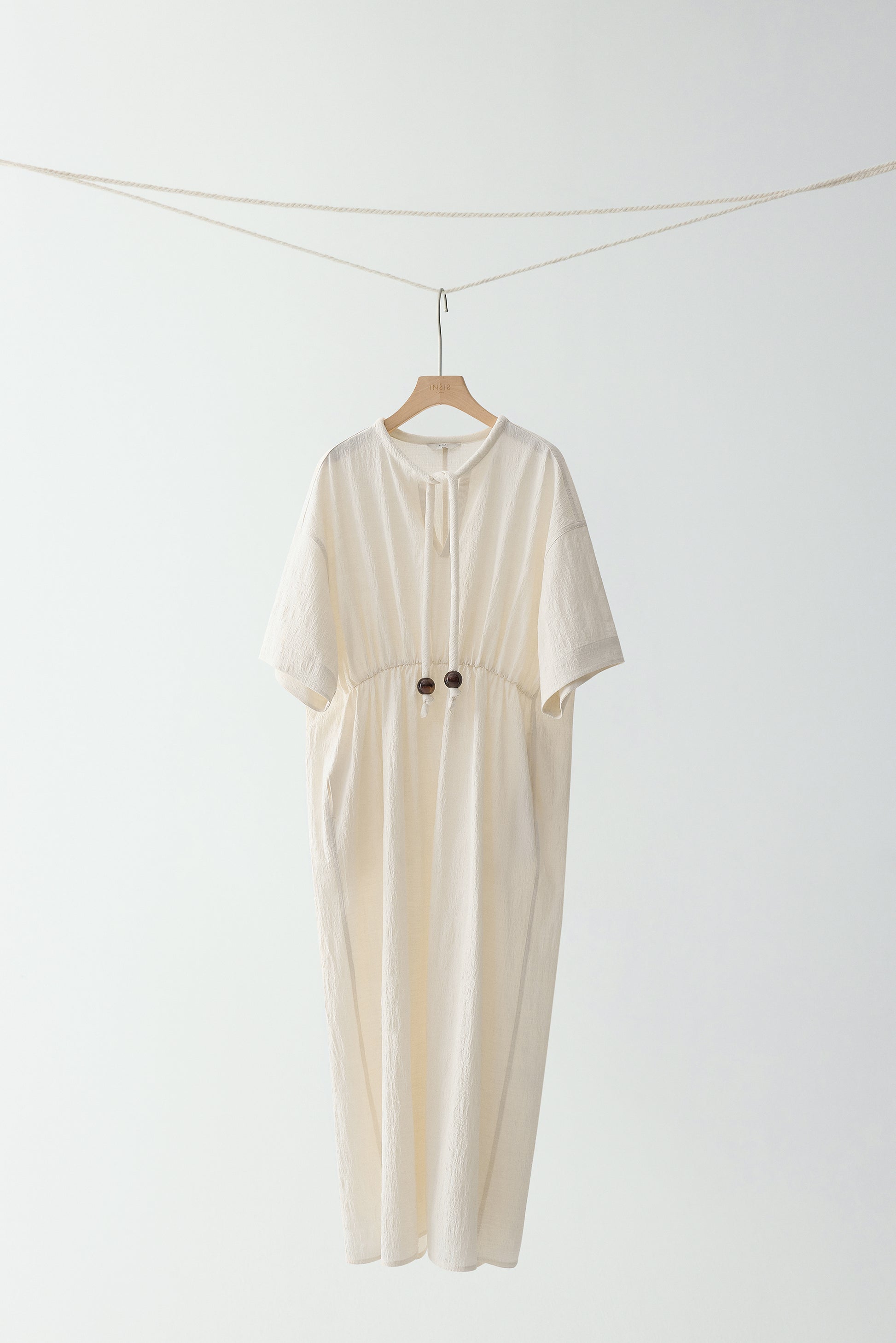 #color_cream white