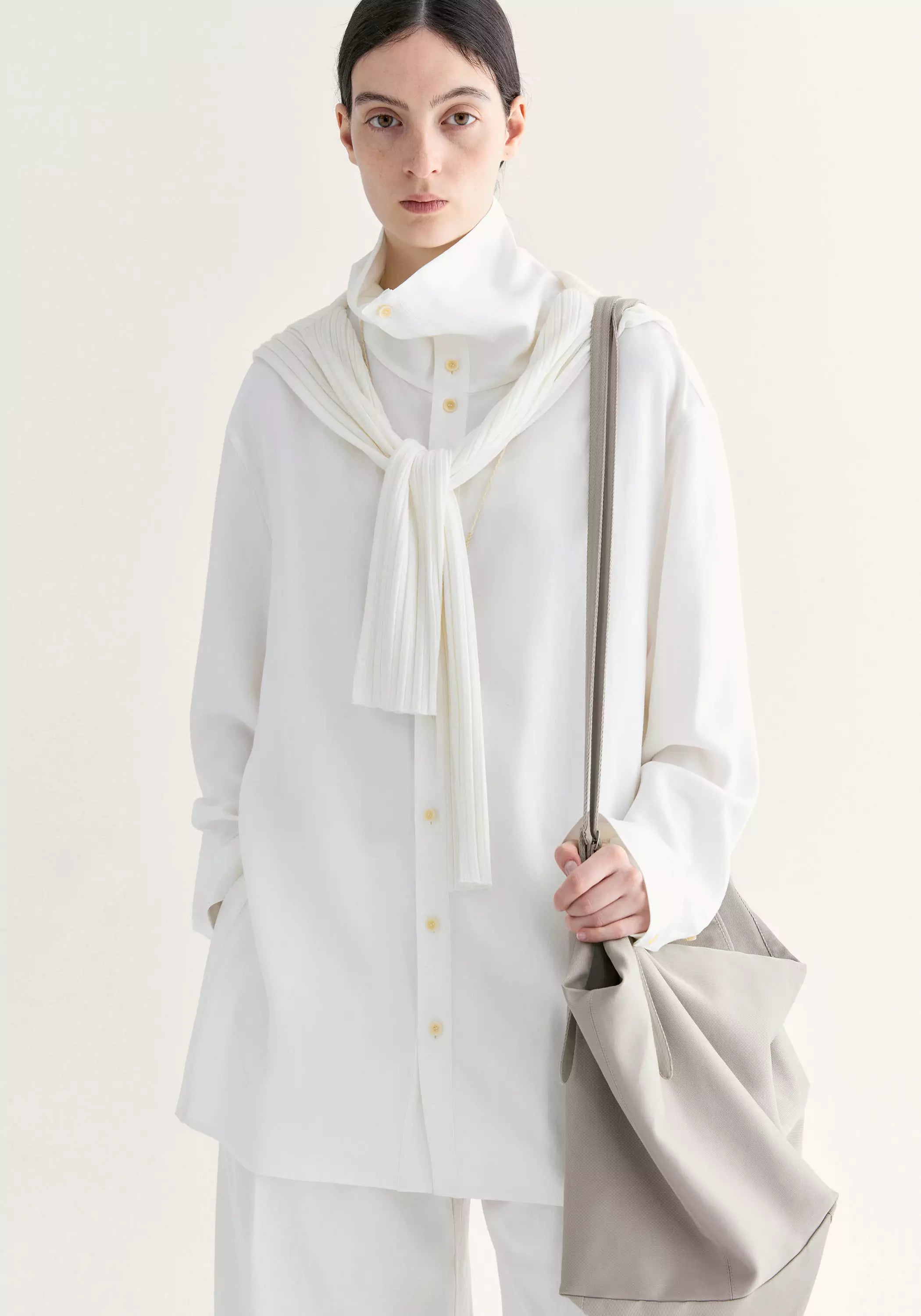#color_off white