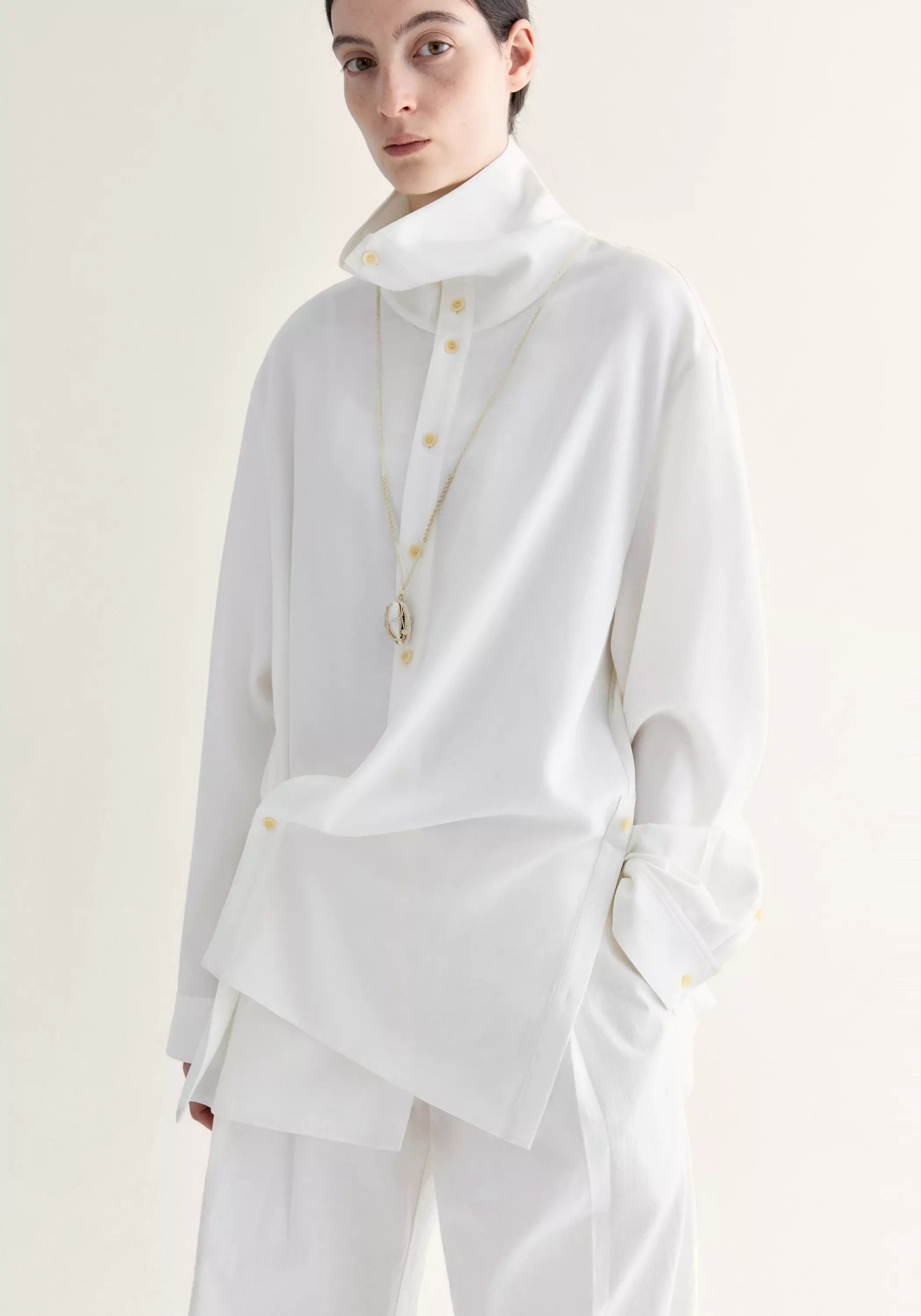 #color_off white