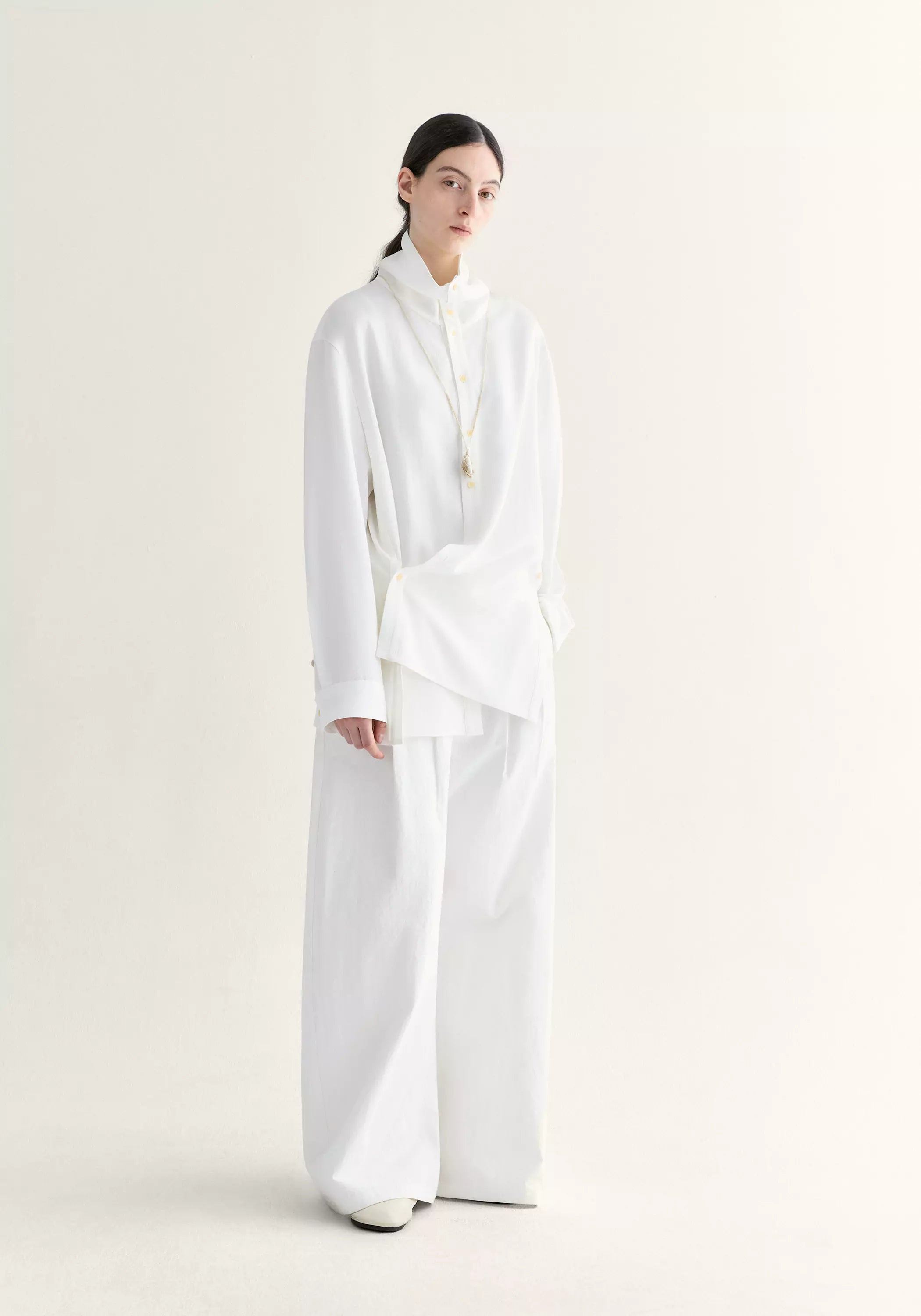 #color_off white