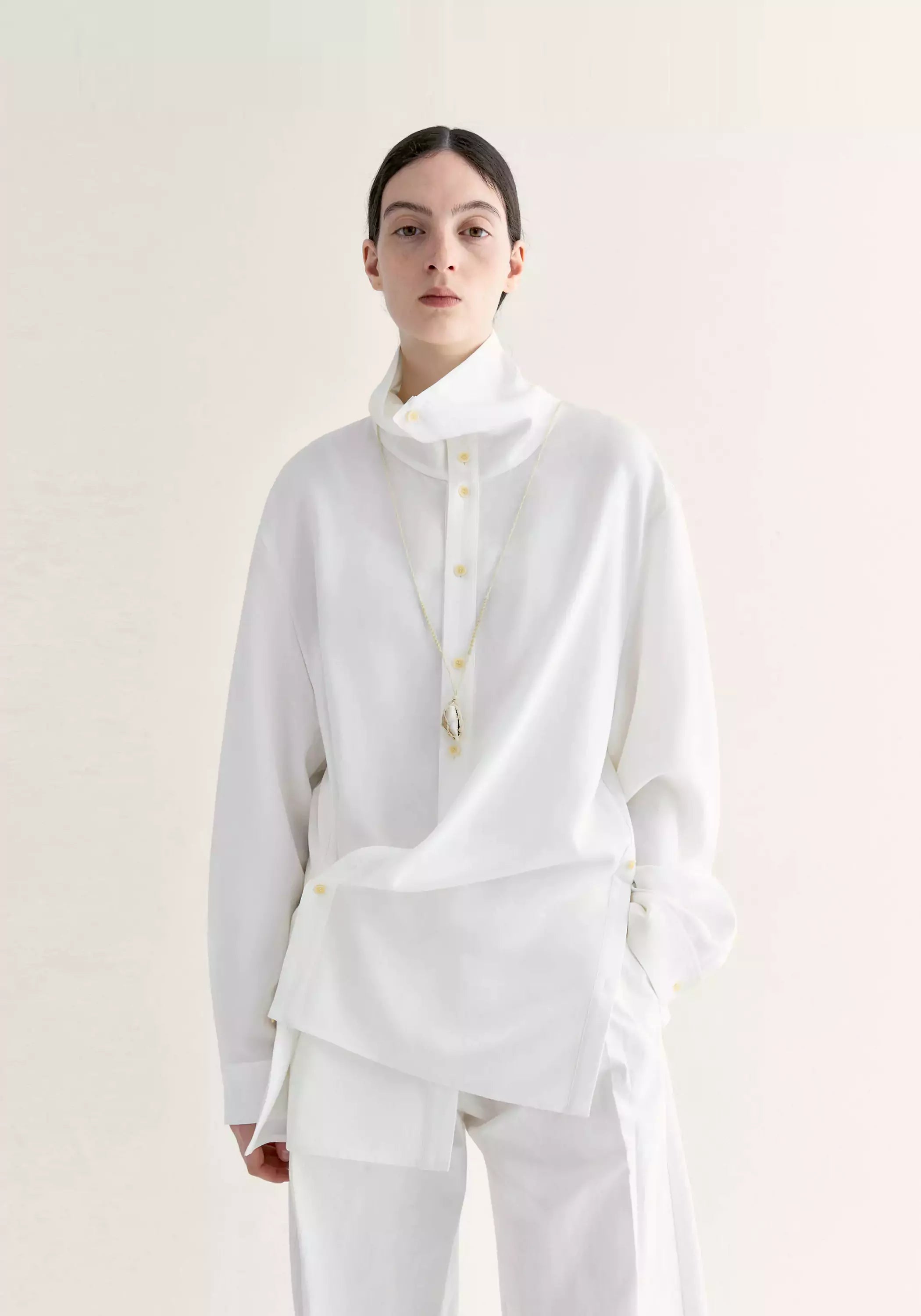 #color_off white