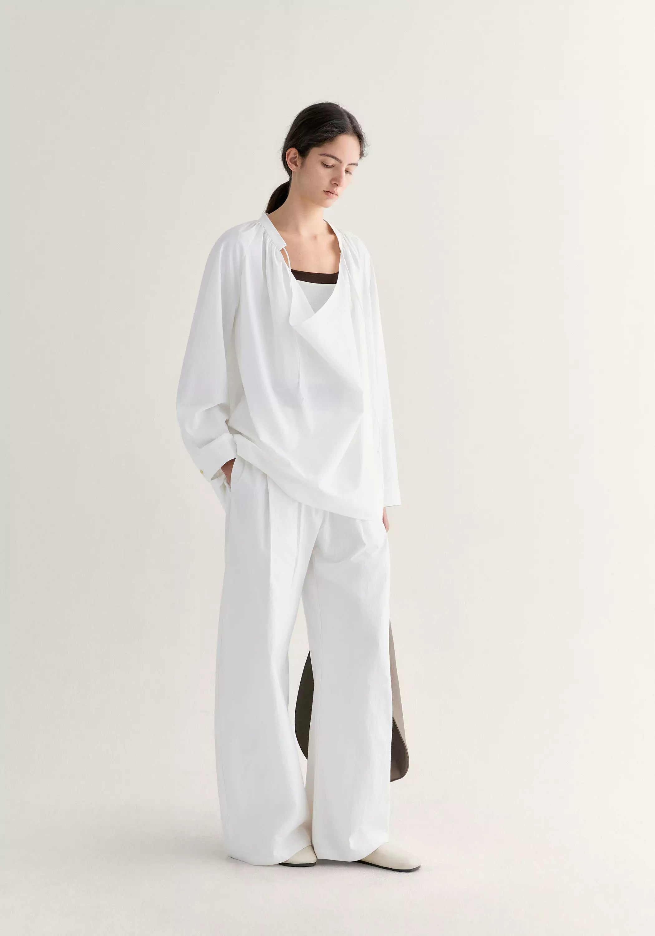 #color_off white